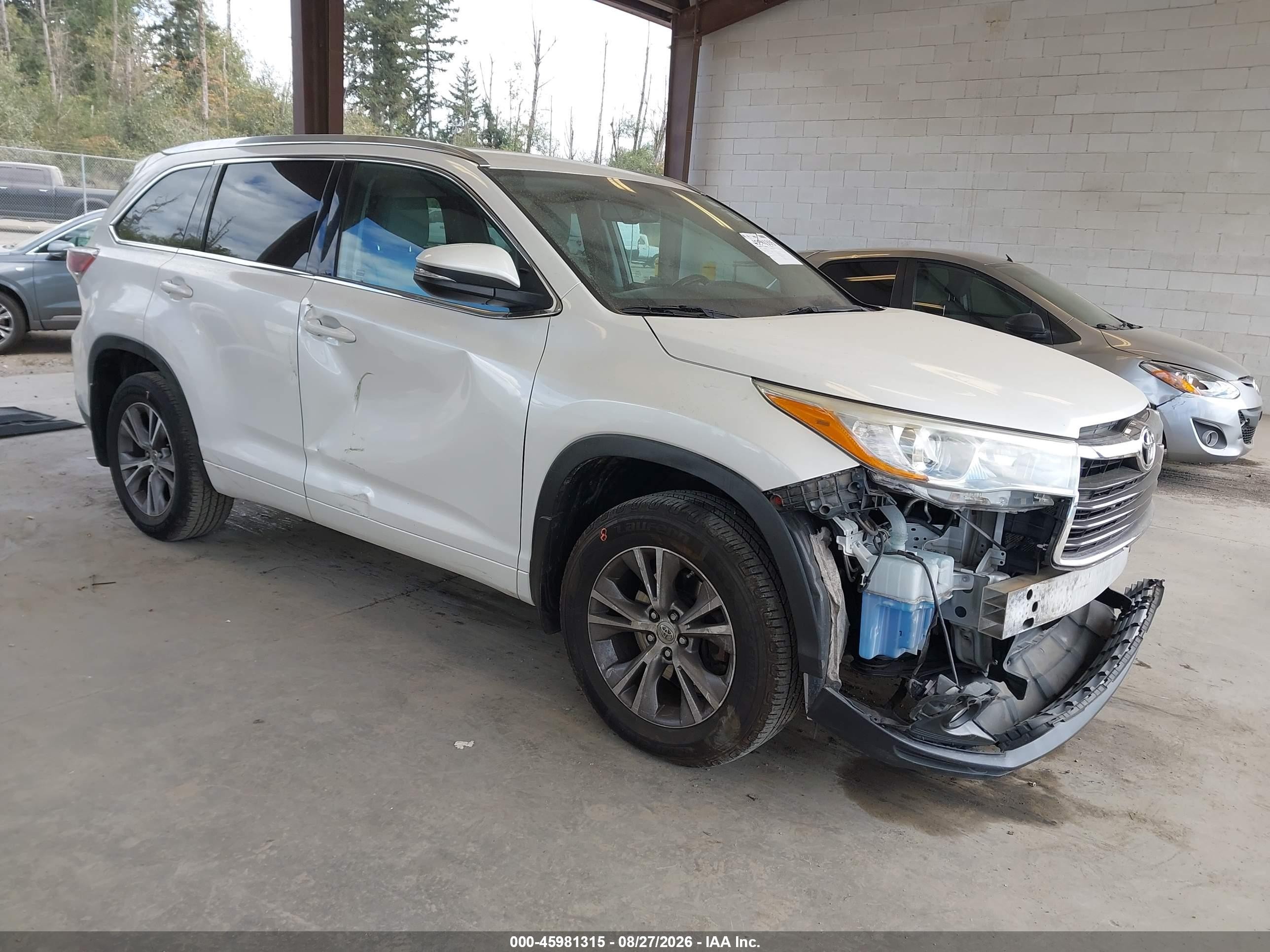 2015 Toyota Highlander Xle V6 White vin: 5TDJKRFH2FS199221
