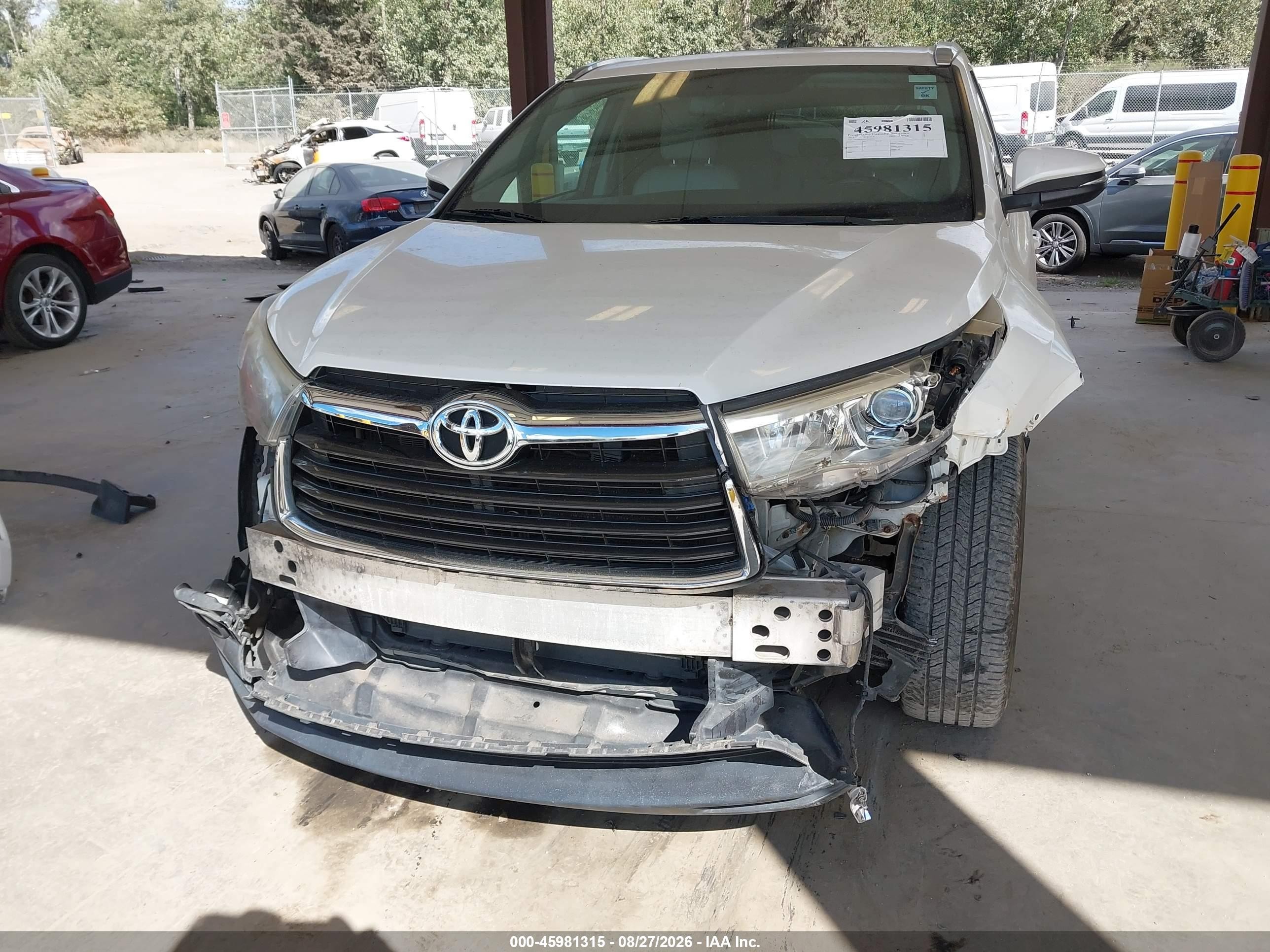 2015 Toyota Highlander Xle V6 Белый vin: 5TDJKRFH2FS199221