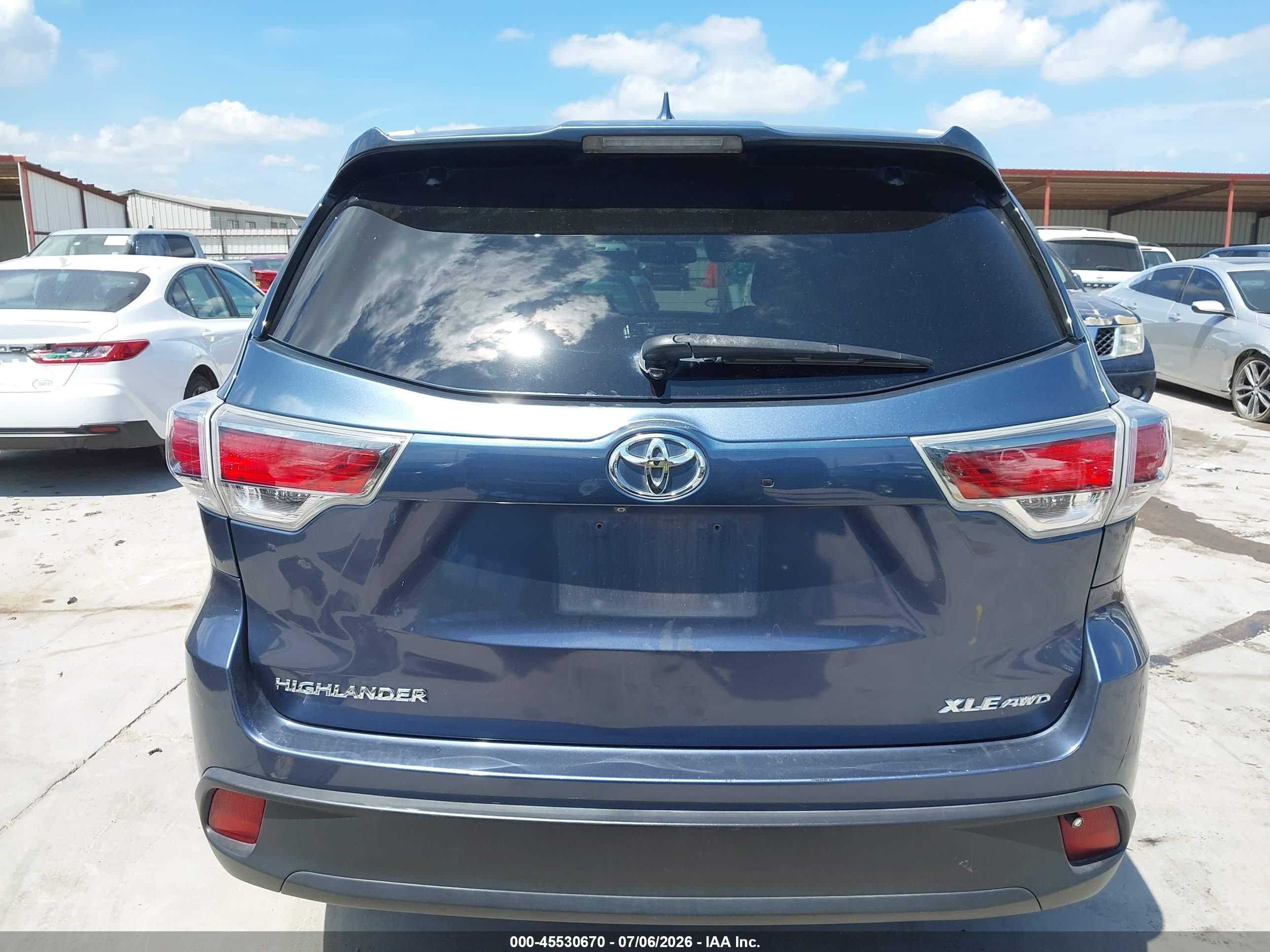 2014 Toyota Highlander Xle V6 Light Blue vin: 5TDJKRFH3ES071147