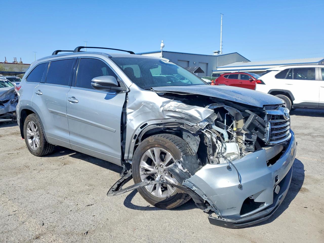 2015 Toyota Highlander Xle Silver vin: 5TDJKRFH3FS093943