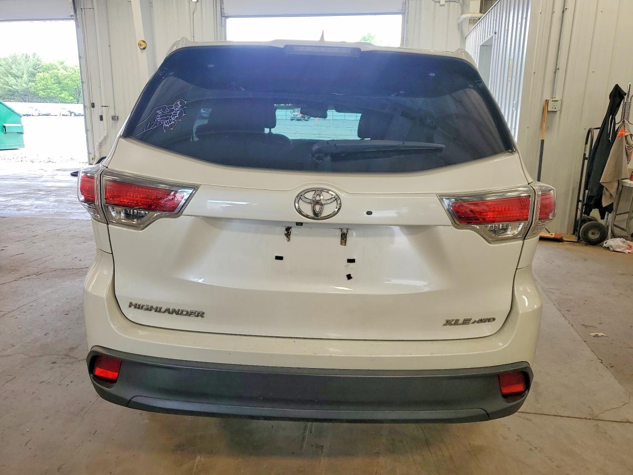 2015 Toyota Highlander Xle White vin: 5TDJKRFH3FS131705