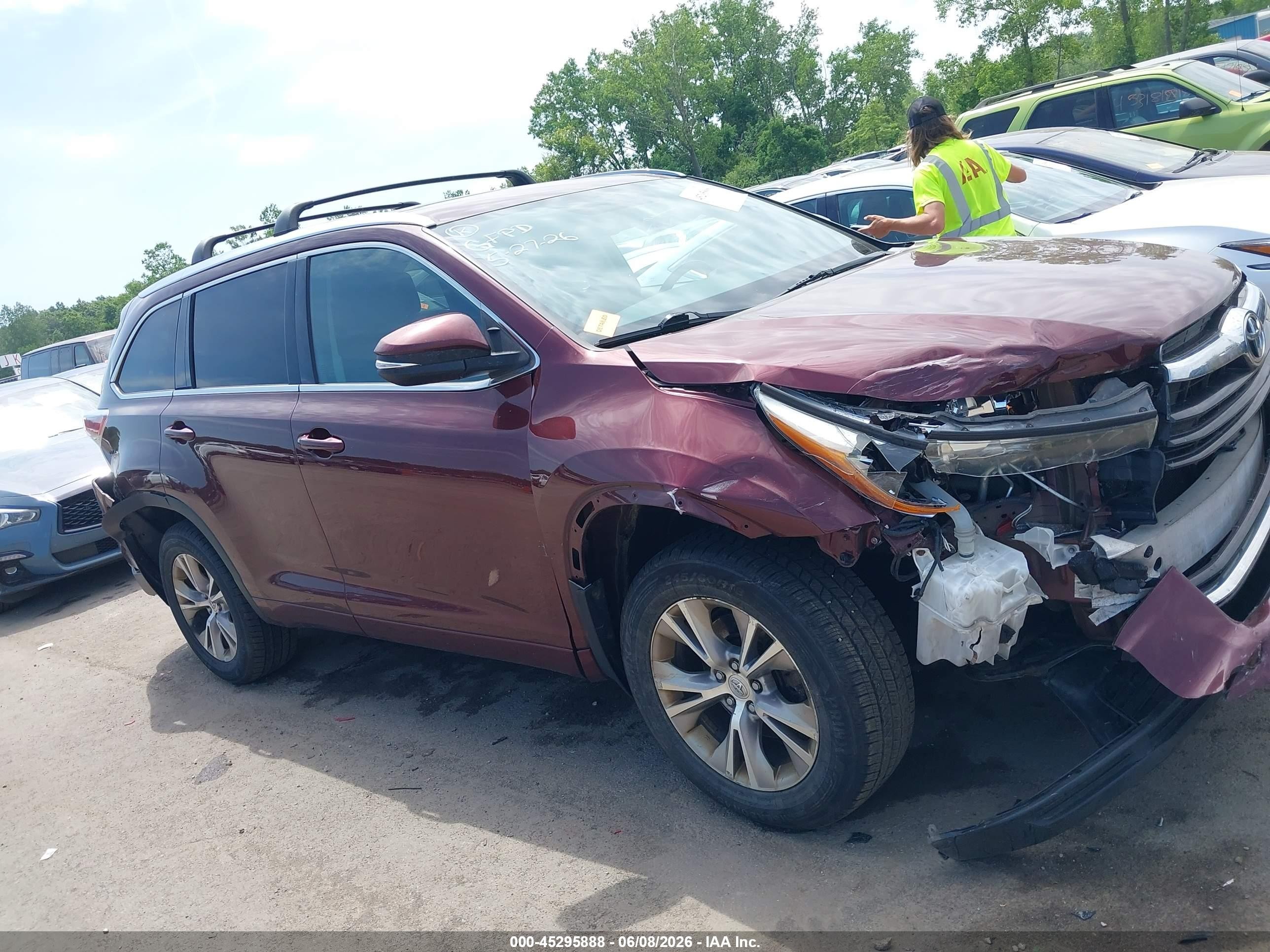 2015 Toyota Highlander Xle V6 Burgundy vin: 5TDJKRFH3FS136340