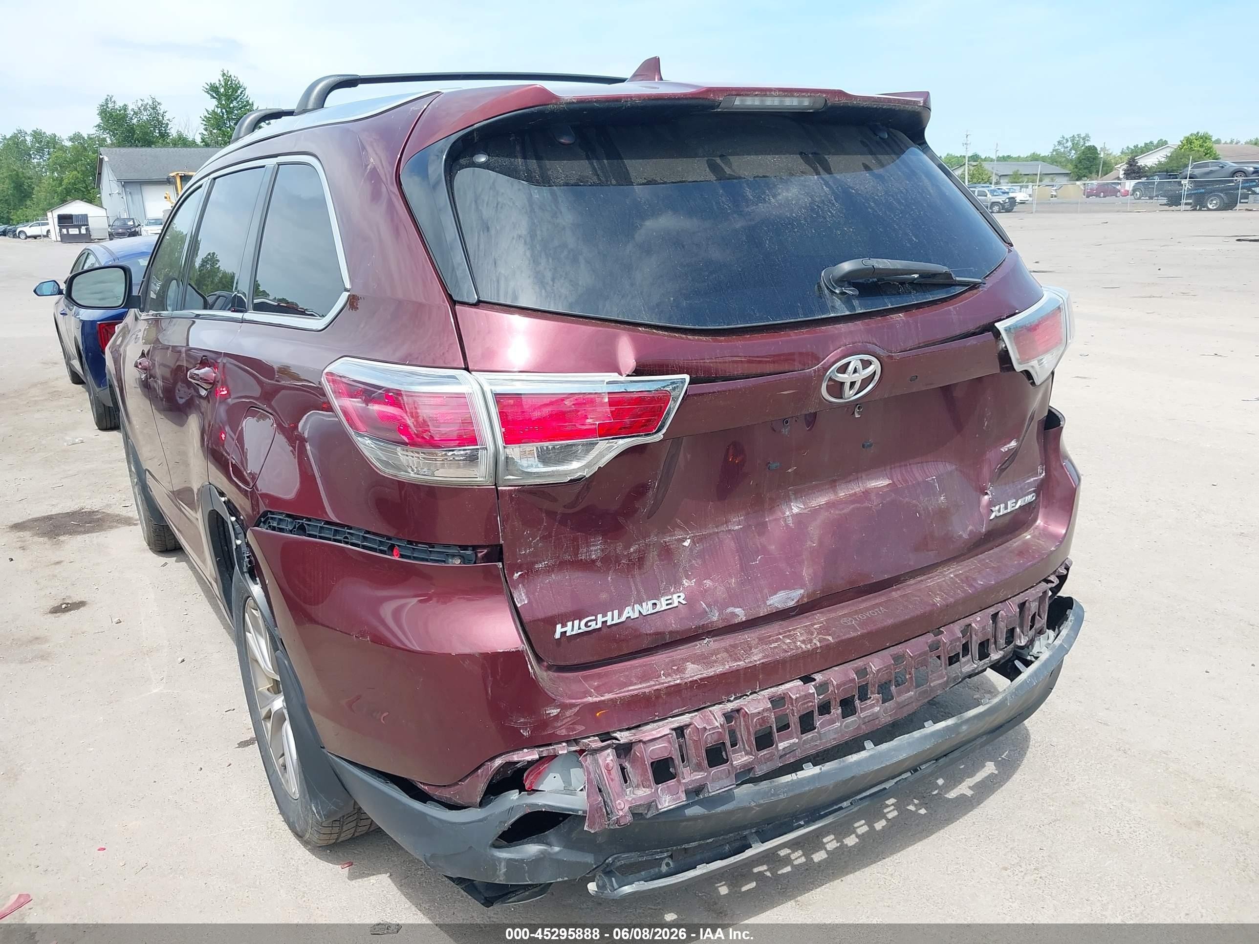 2015 Toyota Highlander Xle V6 Burgundy vin: 5TDJKRFH3FS136340