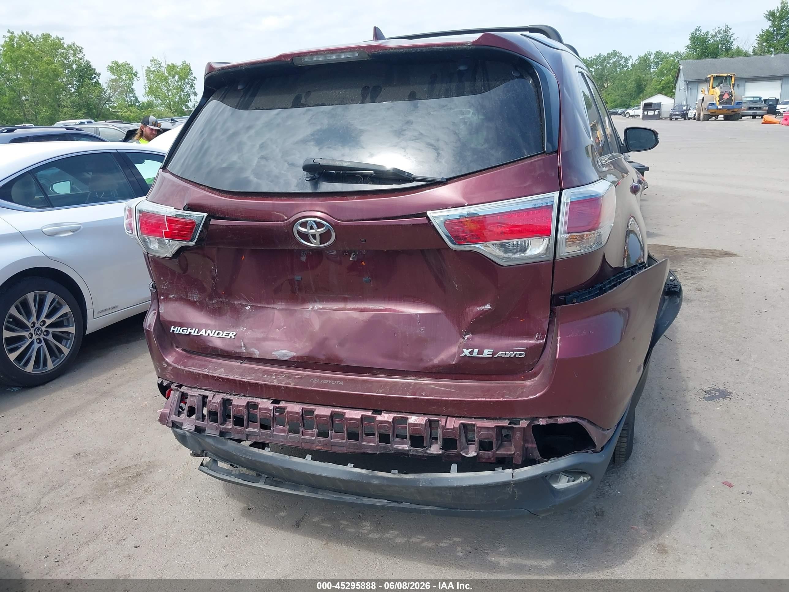 2015 Toyota Highlander Xle V6 Burgundy vin: 5TDJKRFH3FS136340