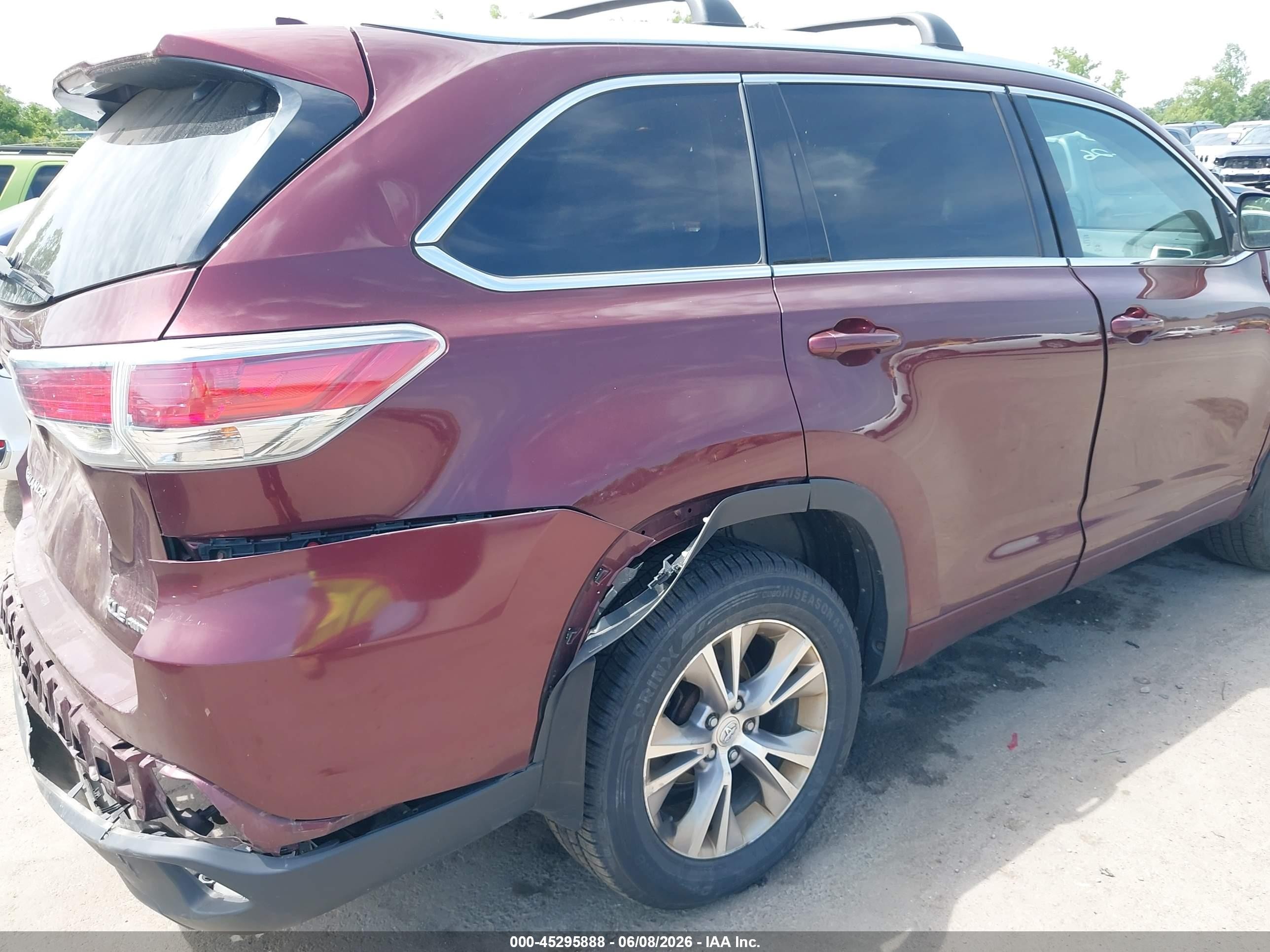 2015 Toyota Highlander Xle V6 Burgundy vin: 5TDJKRFH3FS136340
