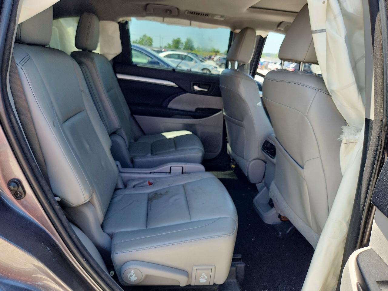 2015 Toyota Highlander Xle Gray vin: 5TDJKRFH3FS220318