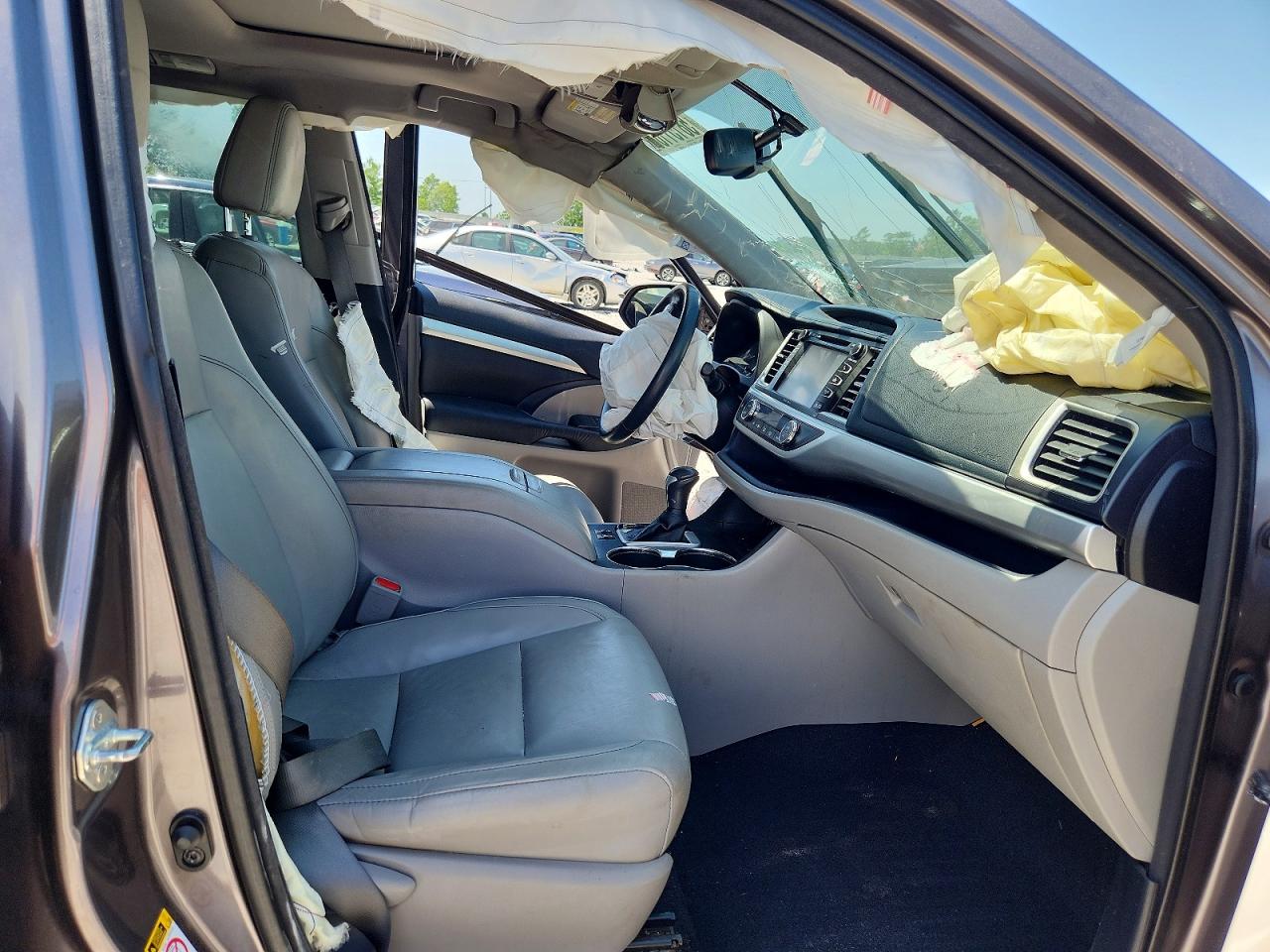 2015 Toyota Highlander Xle Gray vin: 5TDJKRFH3FS220318
