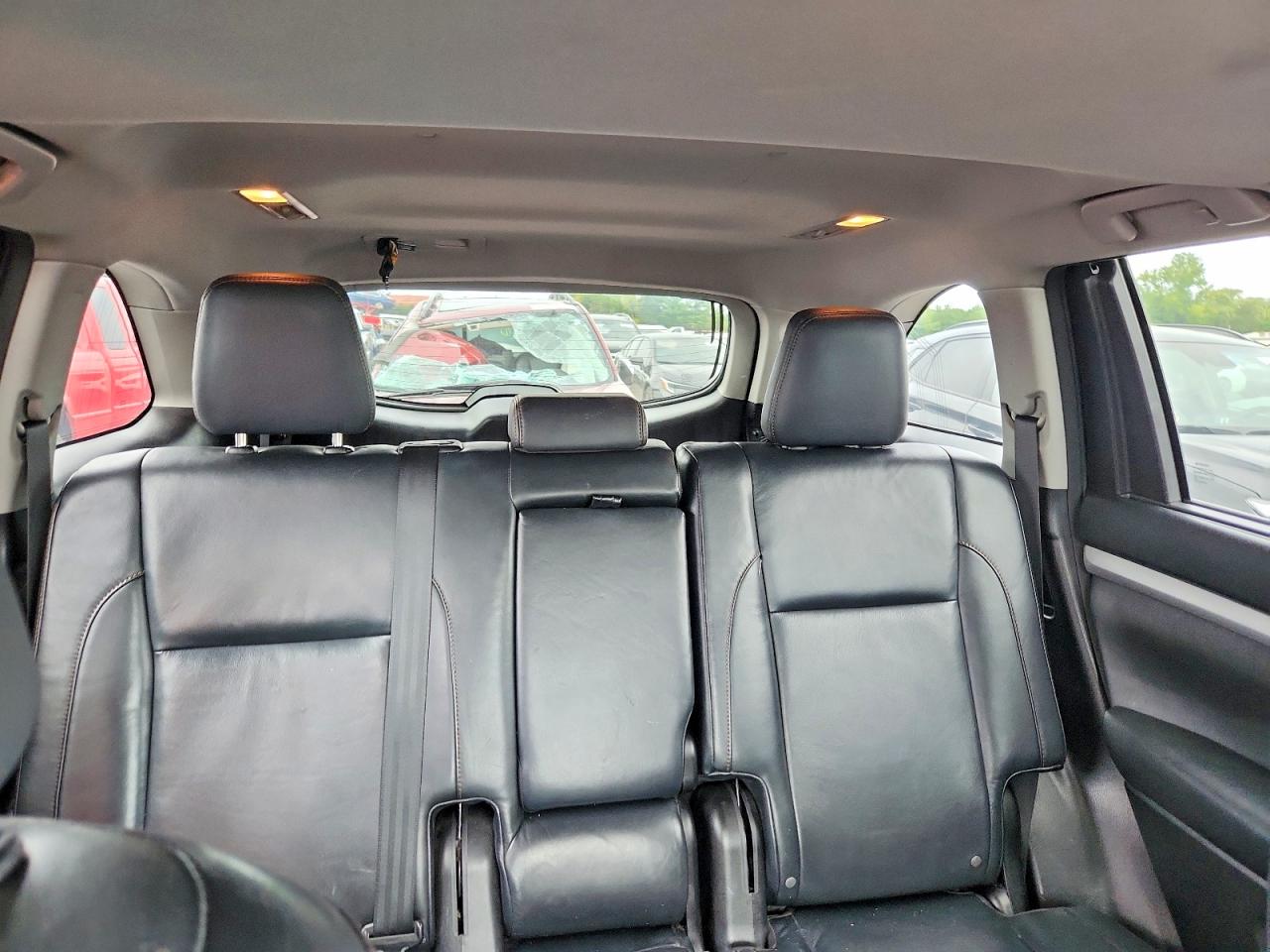 2015 Toyota Highlander Xle Burgundy vin: 5TDJKRFH3FS221484