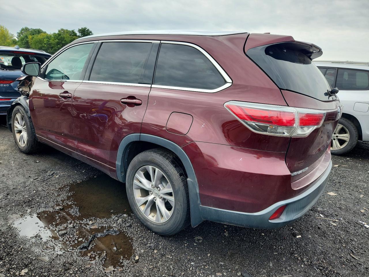2015 Toyota Highlander Xle Burgundy vin: 5TDJKRFH3FS221484