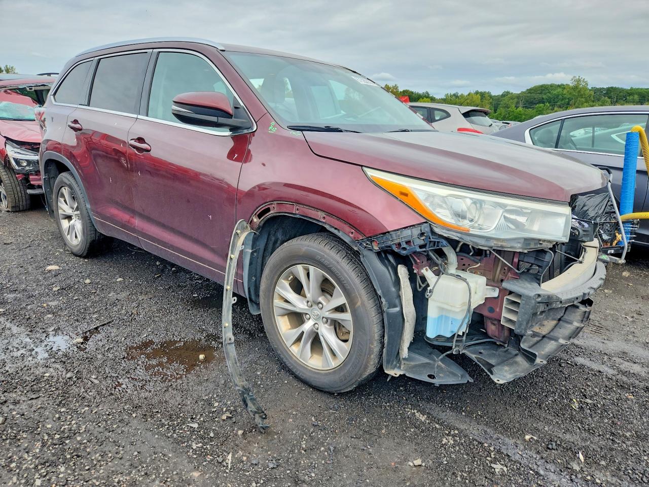 2015 Toyota Highlander Xle Burgundy vin: 5TDJKRFH3FS221484