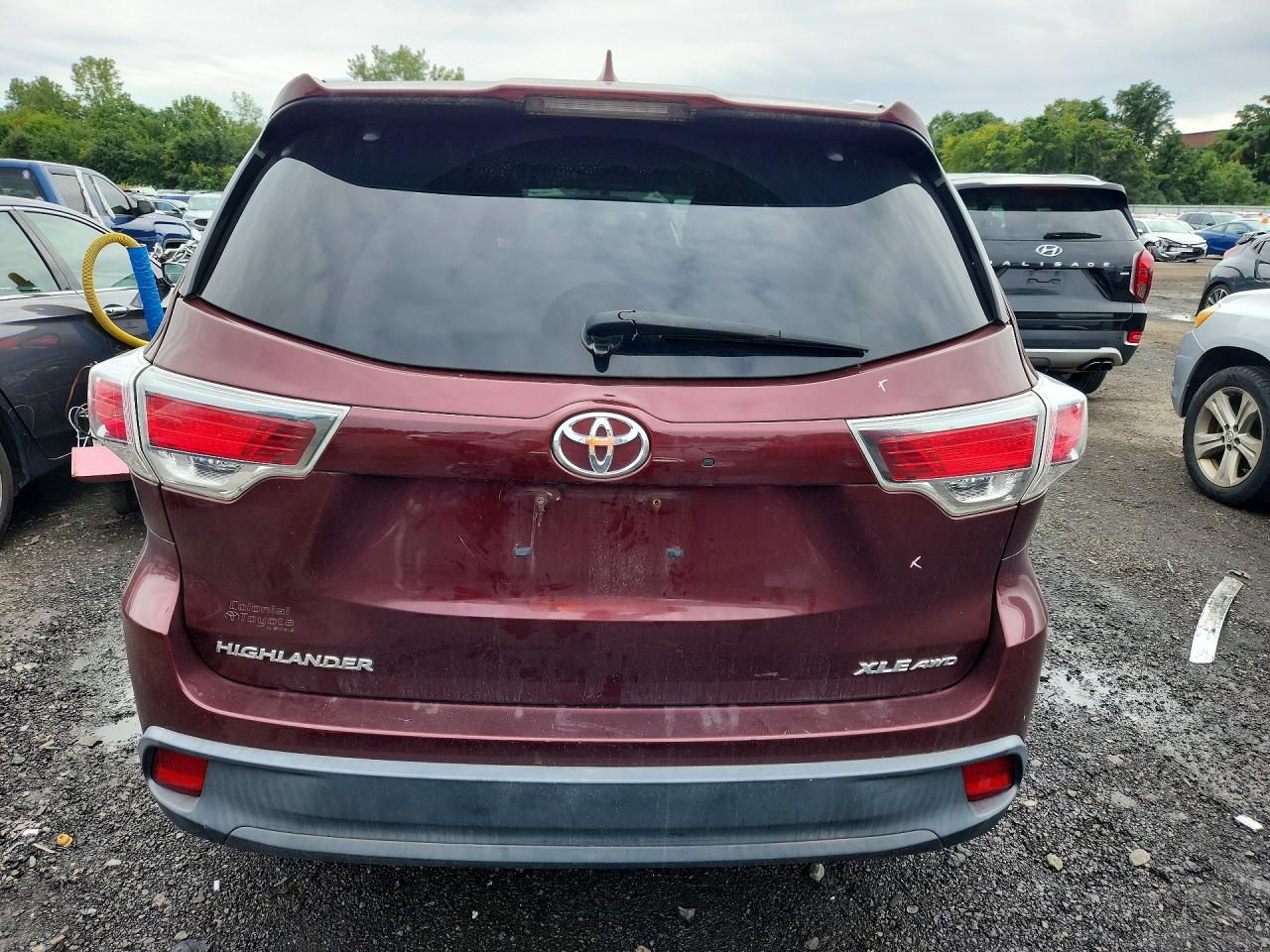 2015 Toyota Highlander Xle Burgundy vin: 5TDJKRFH3FS221484