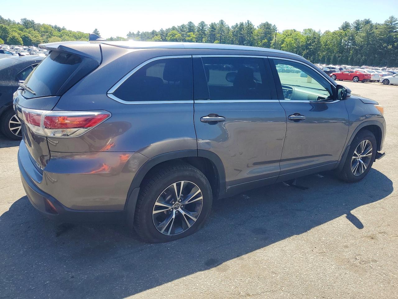 2016 Toyota Highlander Xle Серый vin: 5TDJKRFH3GS504663
