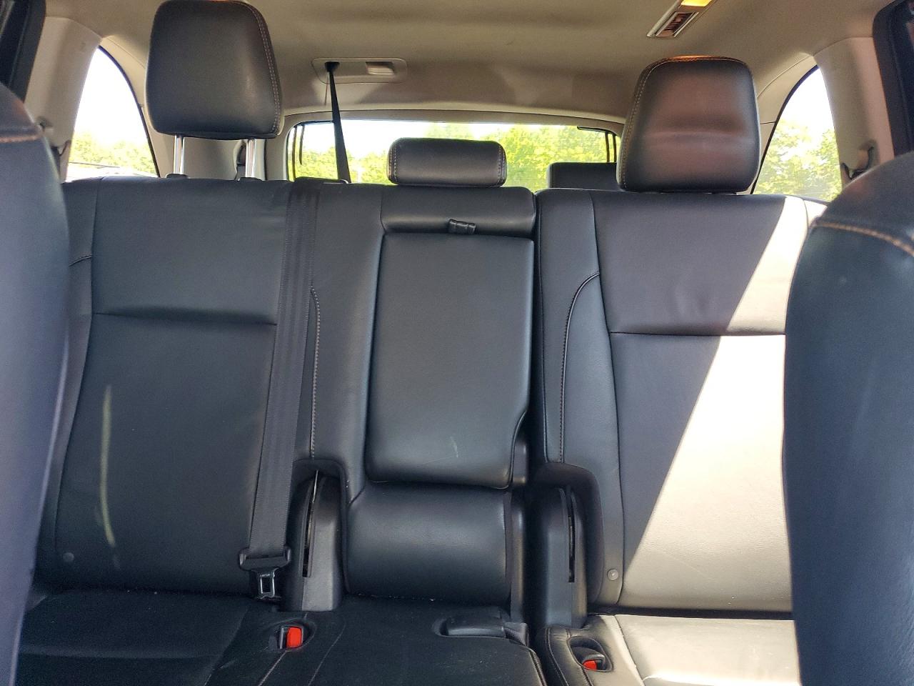 2016 Toyota Highlander Xle Серый vin: 5TDJKRFH3GS504663