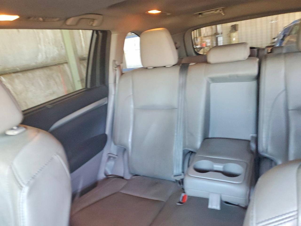 2014 Toyota Highlander Xle Silver vin: 5TDJKRFH4ES019641