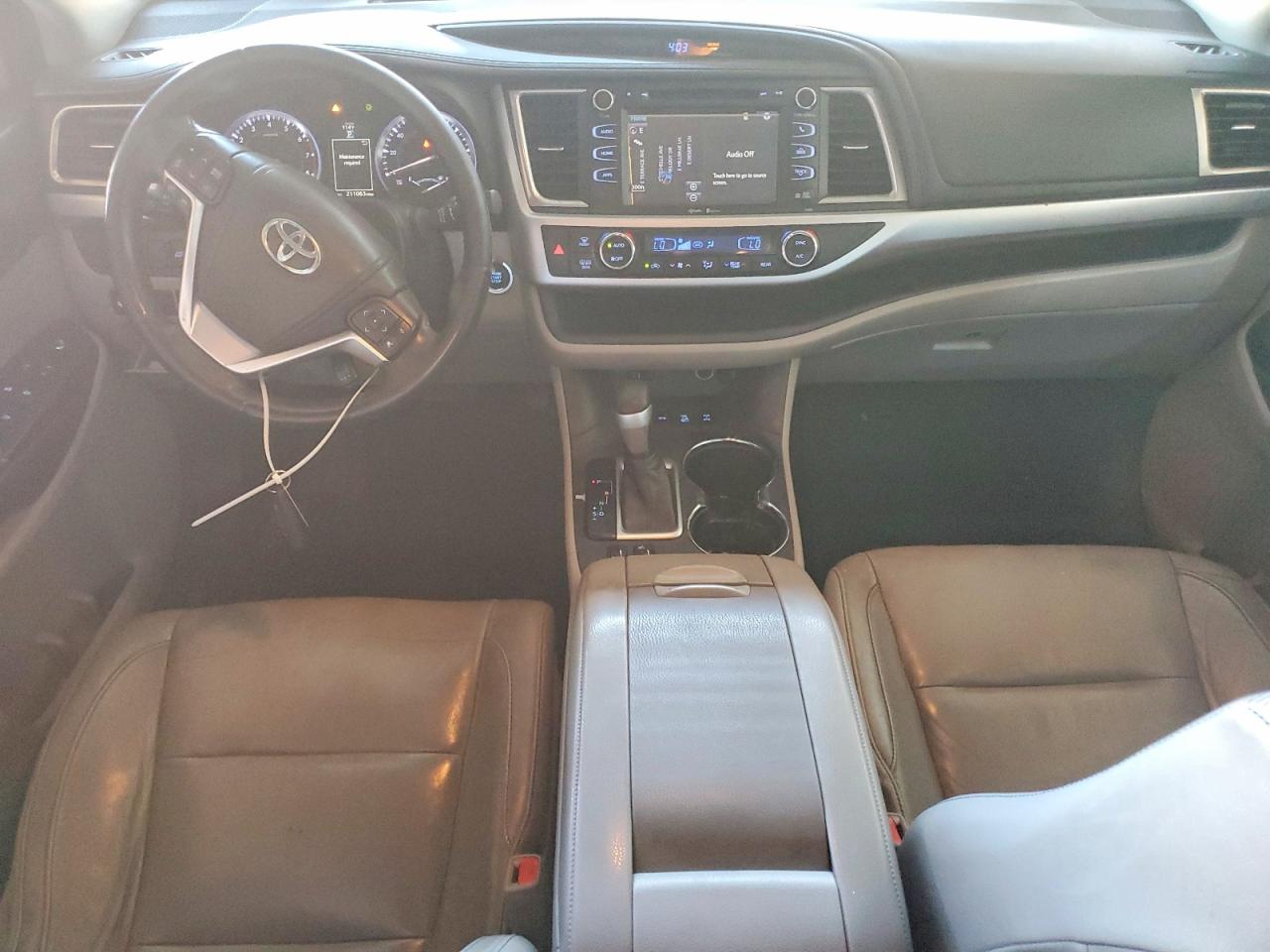 2014 Toyota Highlander Xle Silver vin: 5TDJKRFH4ES019641