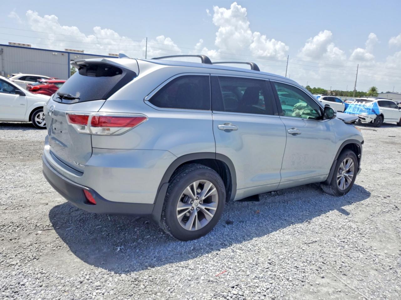 2014 Toyota Highlander Xle Silver vin: 5TDJKRFH4ES036472