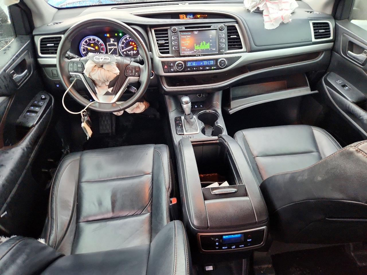 2014 Toyota Highlander Xle Silver vin: 5TDJKRFH4ES036472