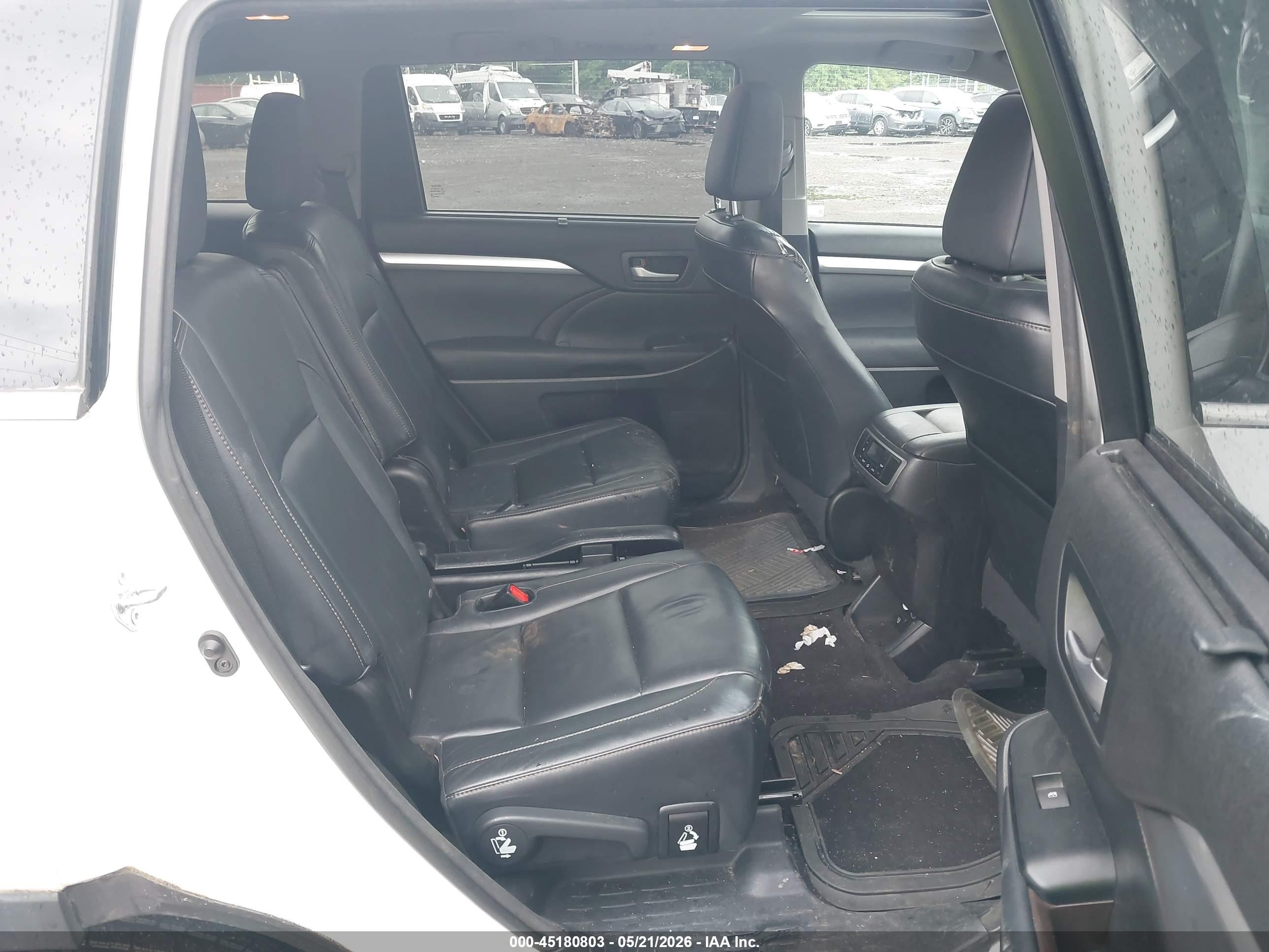 2015 Toyota Highlander Xle V6 White vin: 5TDJKRFH4FS123242
