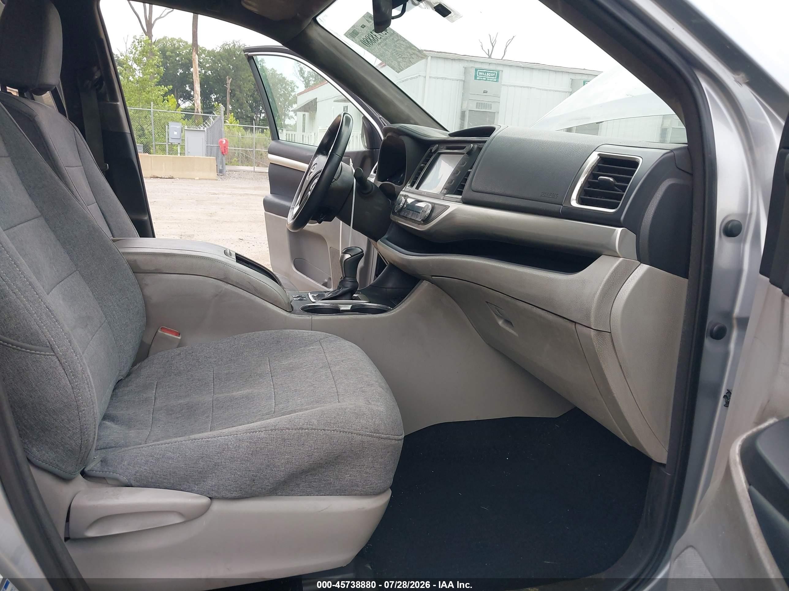 2015 Toyota Highlander Xle V6 Silver vin: 5TDJKRFH4FS129347