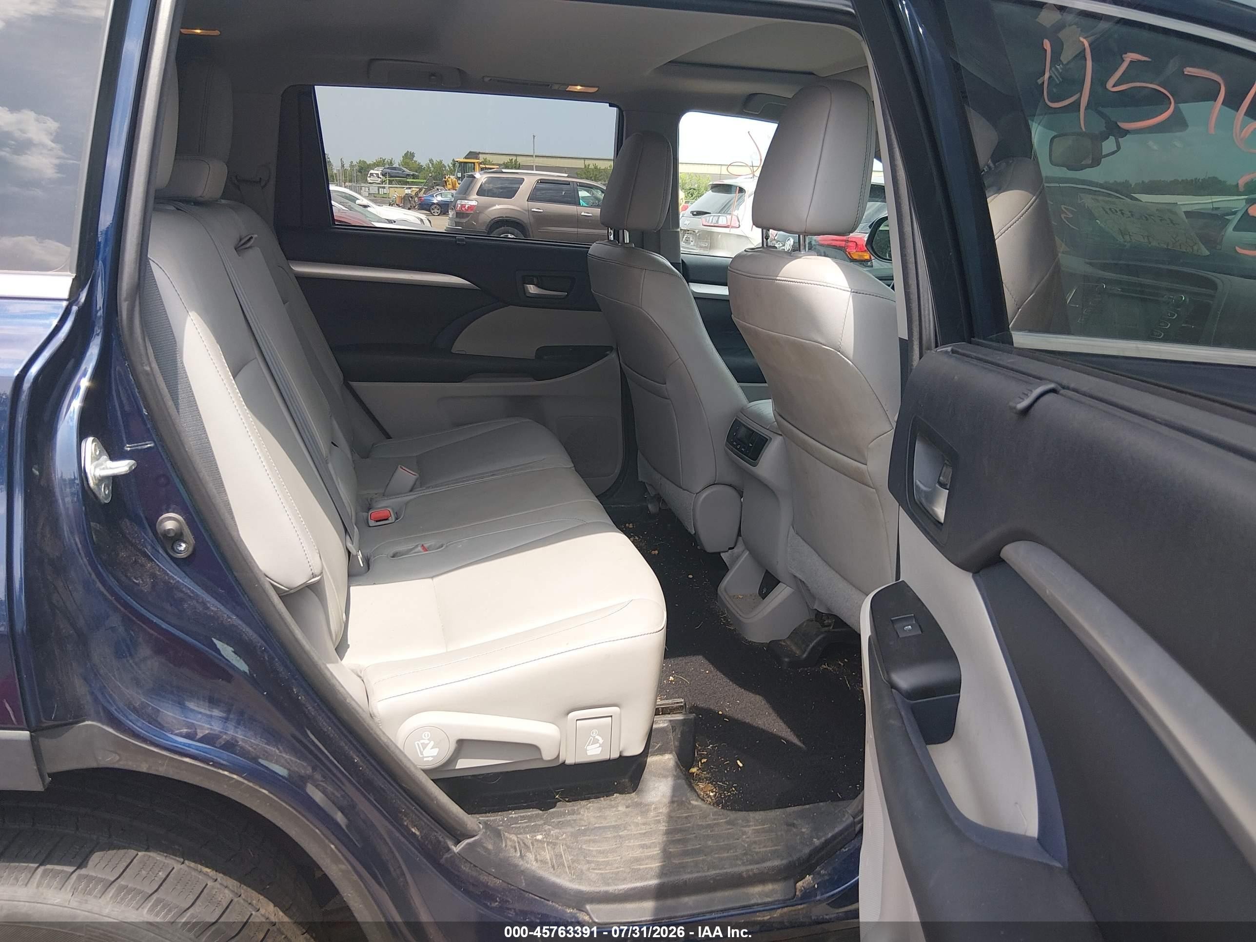 2015 Toyota Highlander Xle V6 Blue vin: 5TDJKRFH4FS152420