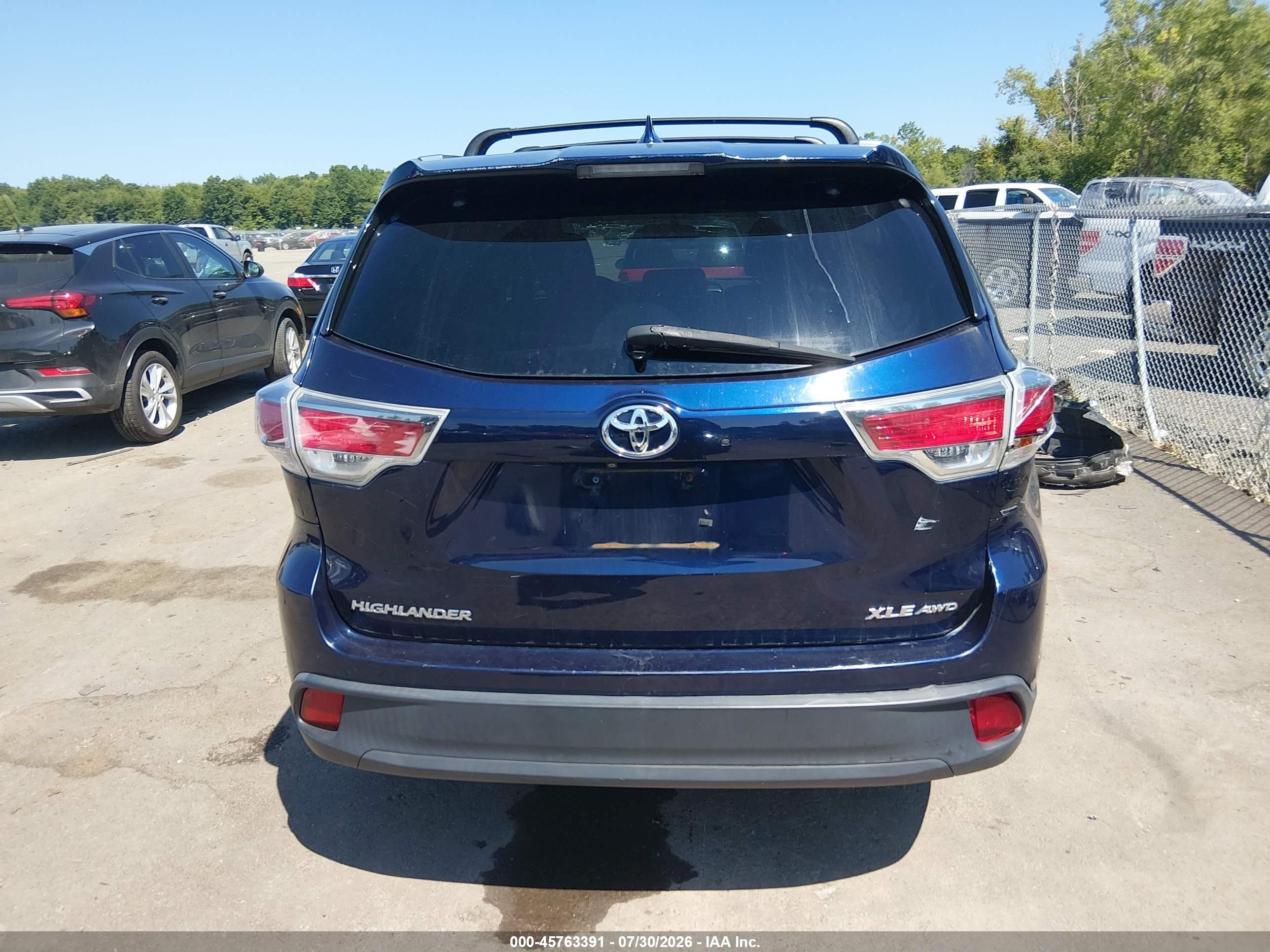 2015 Toyota Highlander Xle V6 Blue vin: 5TDJKRFH4FS152420