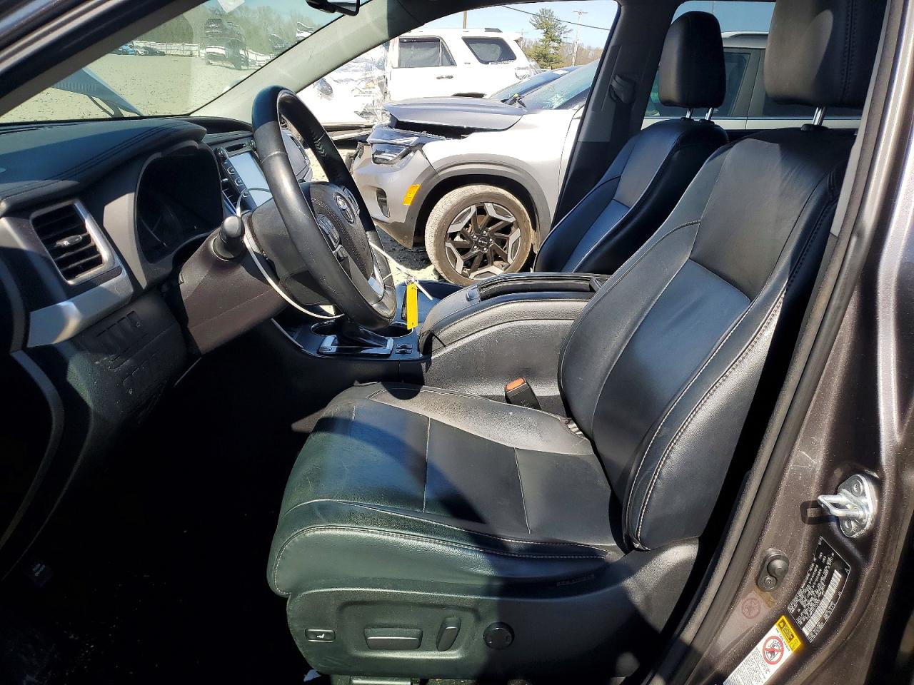 2015 Toyota Highlander Xle Gray vin: 5TDJKRFH4FS157536