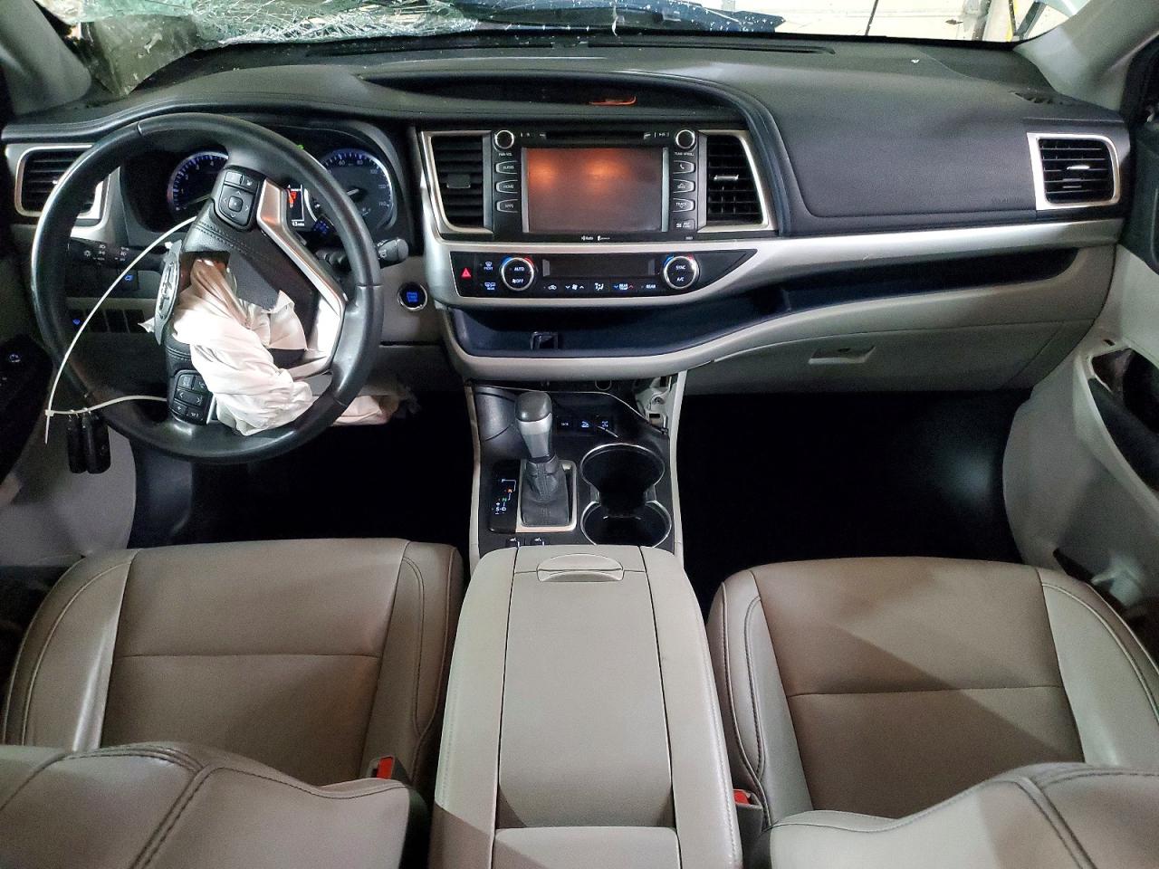 2015 Toyota Highlander Xle Green vin: 5TDJKRFH4FS217640