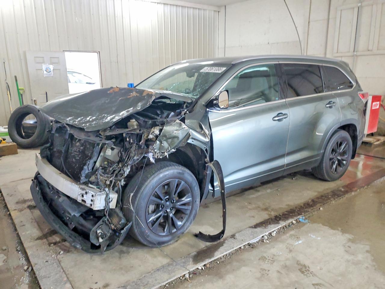 2015 Toyota Highlander Xle Green vin: 5TDJKRFH4FS217640
