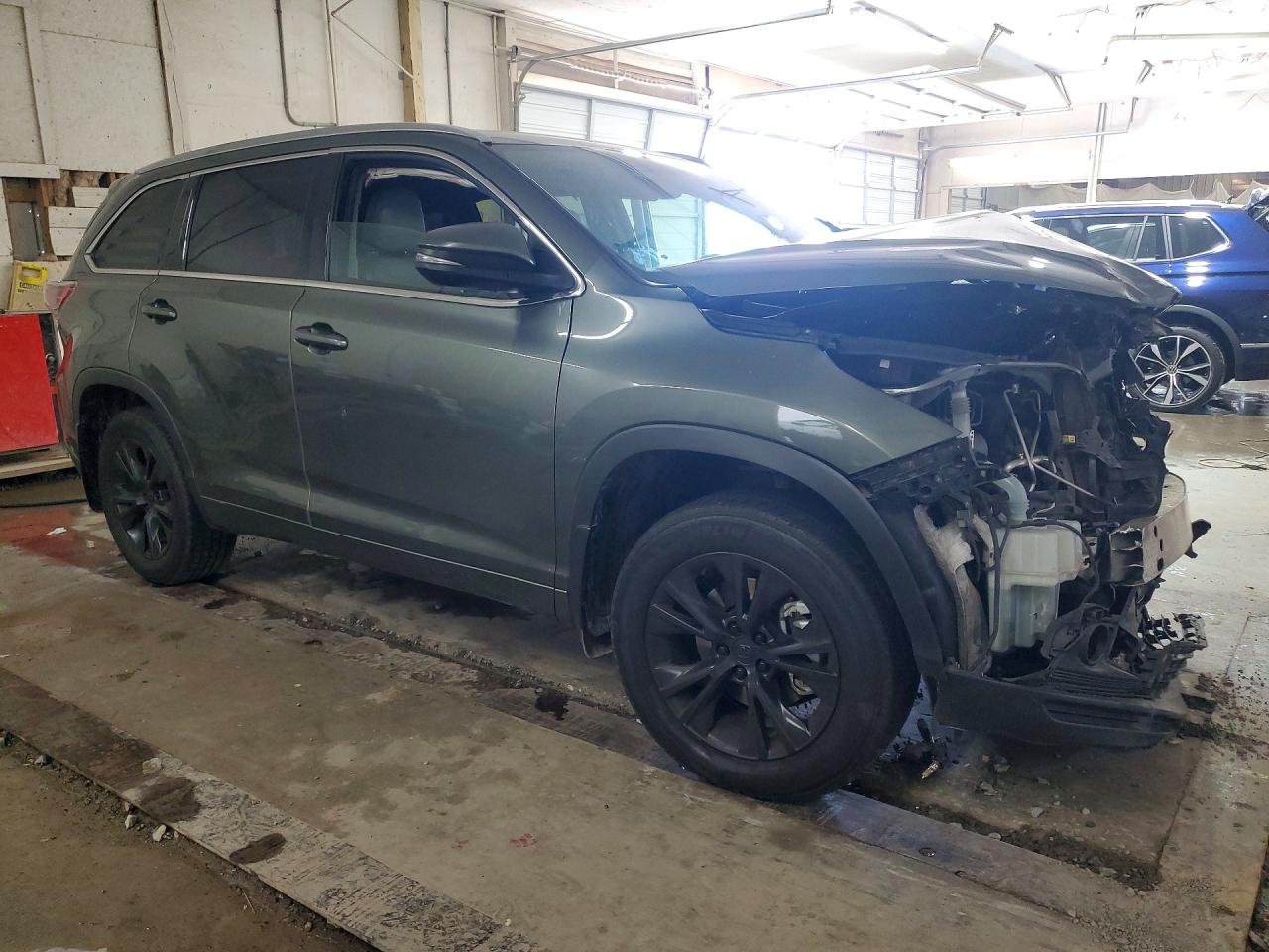 2015 Toyota Highlander Xle Green vin: 5TDJKRFH4FS217640