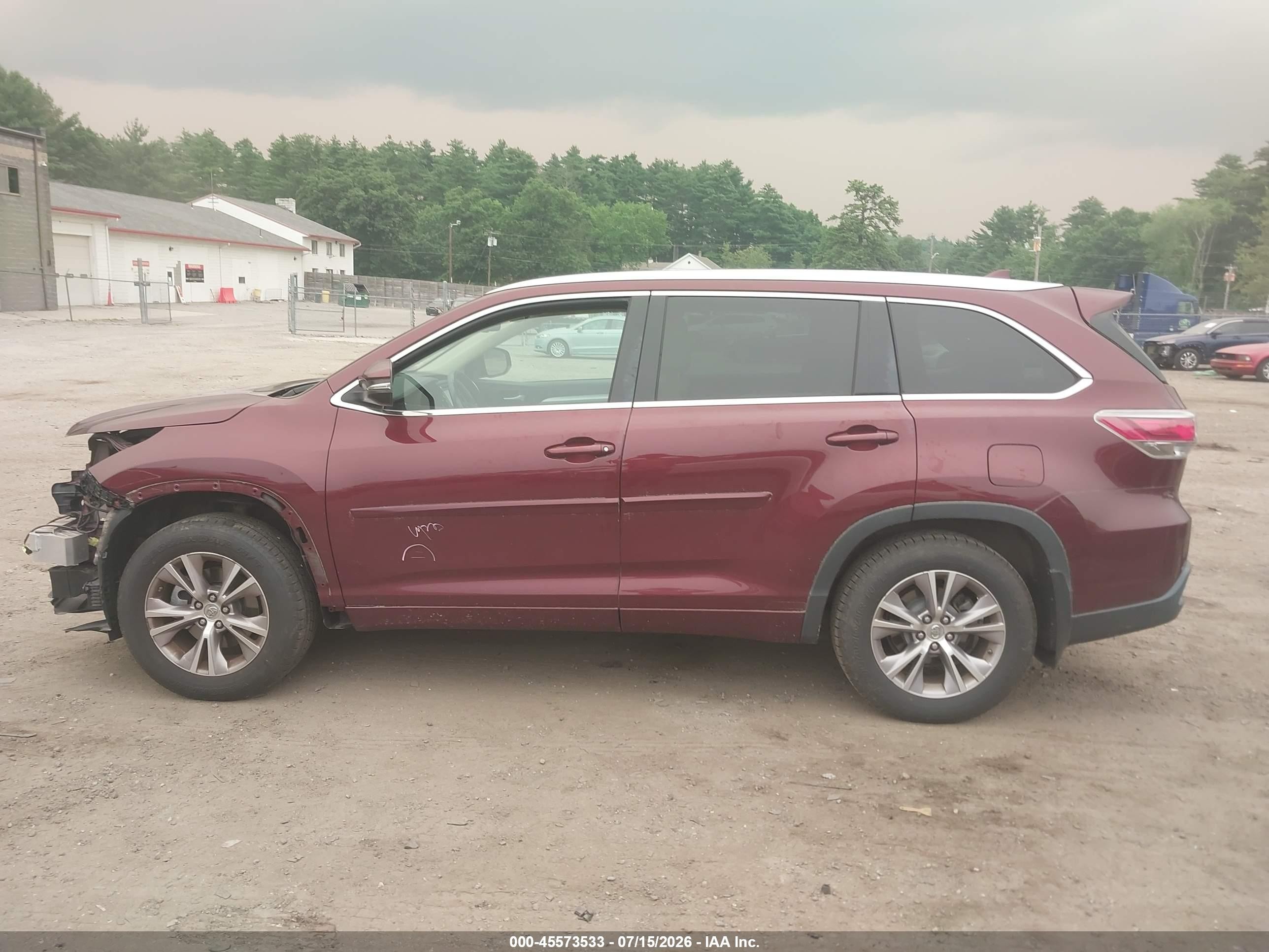 2015 Toyota Highlander Xle V6 Red vin: 5TDJKRFH5FS098609