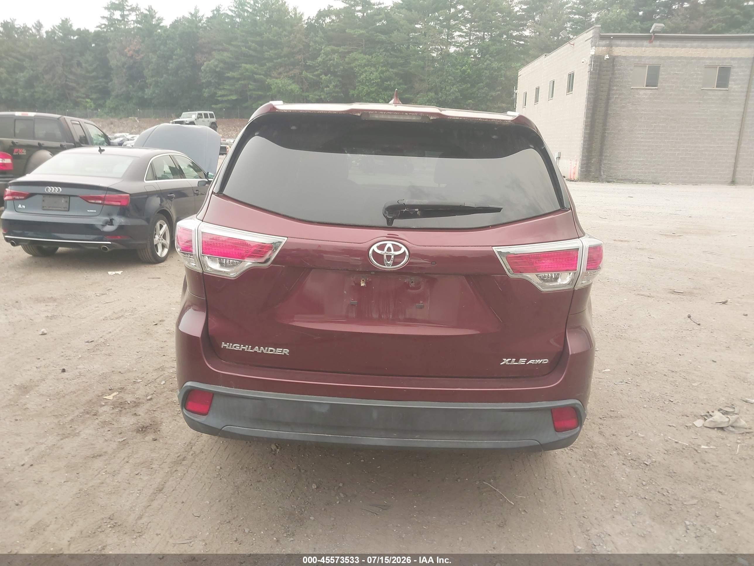 2015 Toyota Highlander Xle V6 Red vin: 5TDJKRFH5FS098609