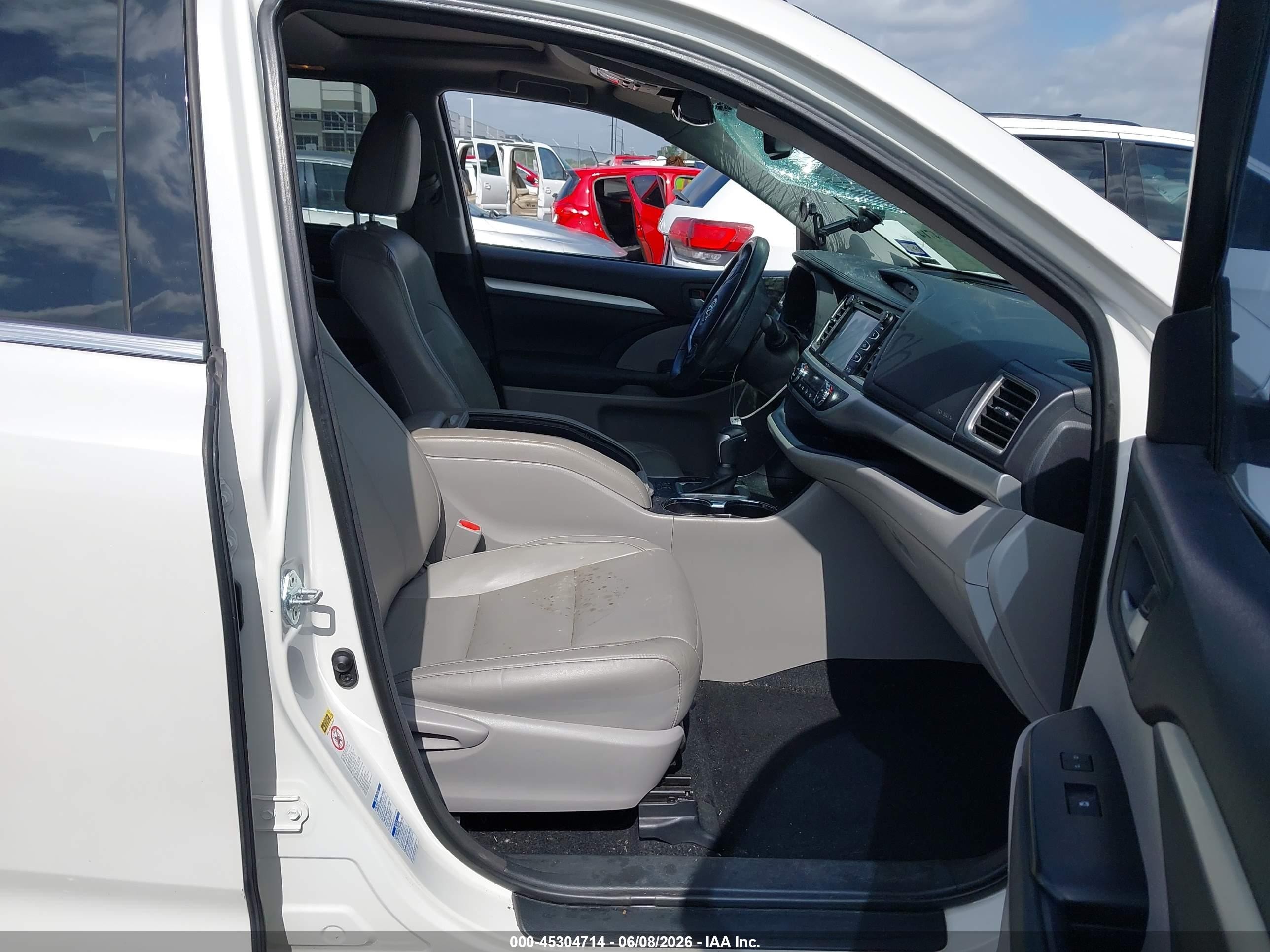2015 Toyota Highlander Xle V6 White vin: 5TDJKRFH5FS149655