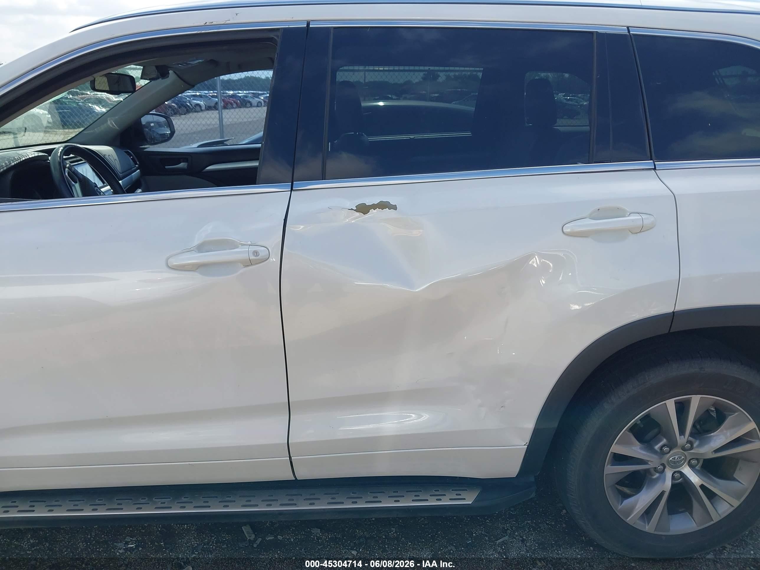 2015 Toyota Highlander Xle V6 White vin: 5TDJKRFH5FS149655