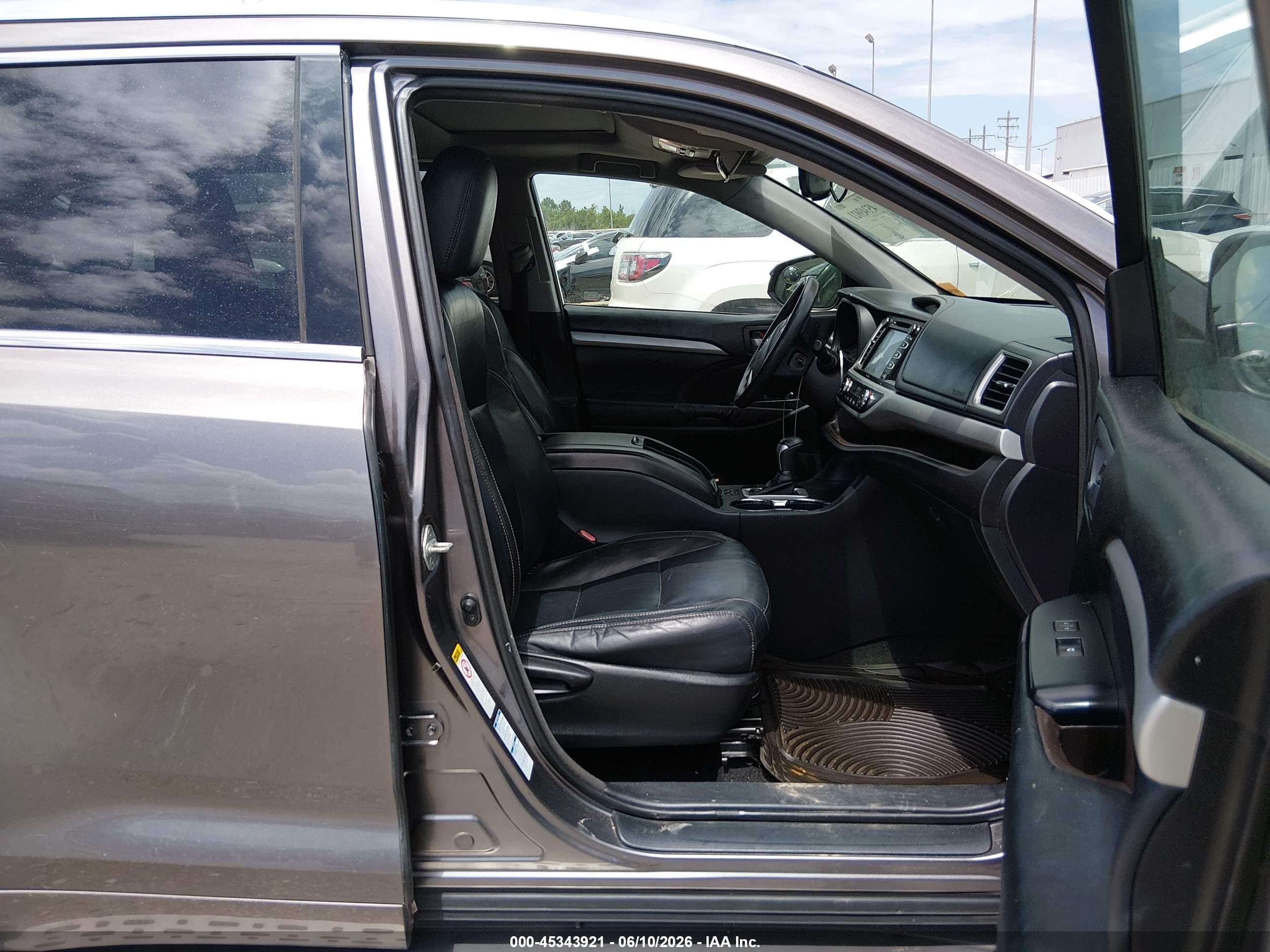 2015 Toyota Highlander Xle V6 Gray vin: 5TDJKRFH5FS208574