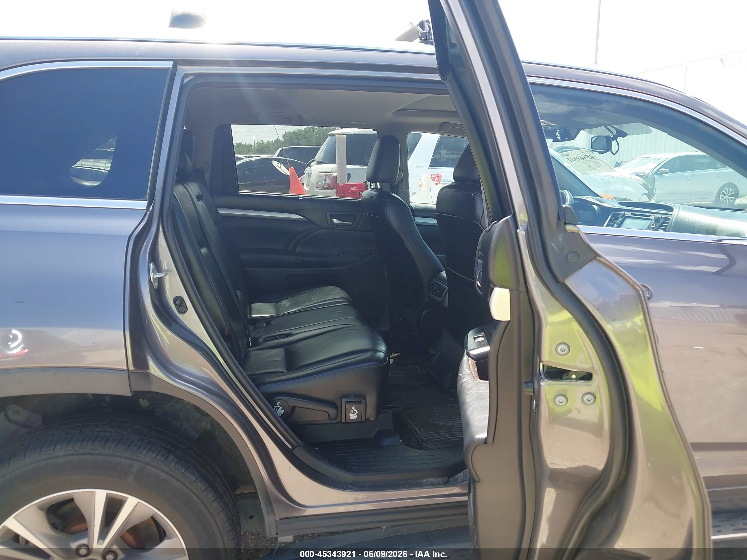 2015 Toyota Highlander Xle V6 Gray vin: 5TDJKRFH5FS208574