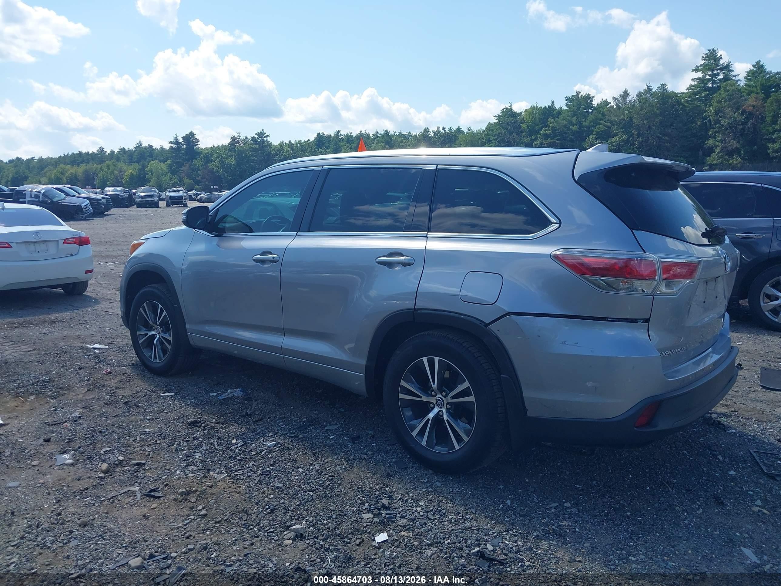 2016 Toyota Highlander Xle V6 Silver vin: 5TDJKRFH5GS259722