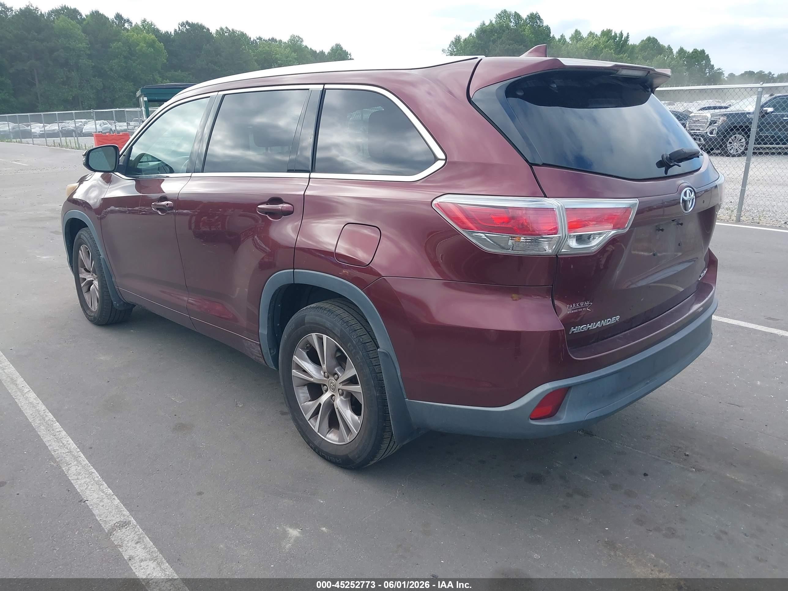 2015 Toyota Highlander Xle V6 Burgundy vin: 5TDJKRFH6FS080703