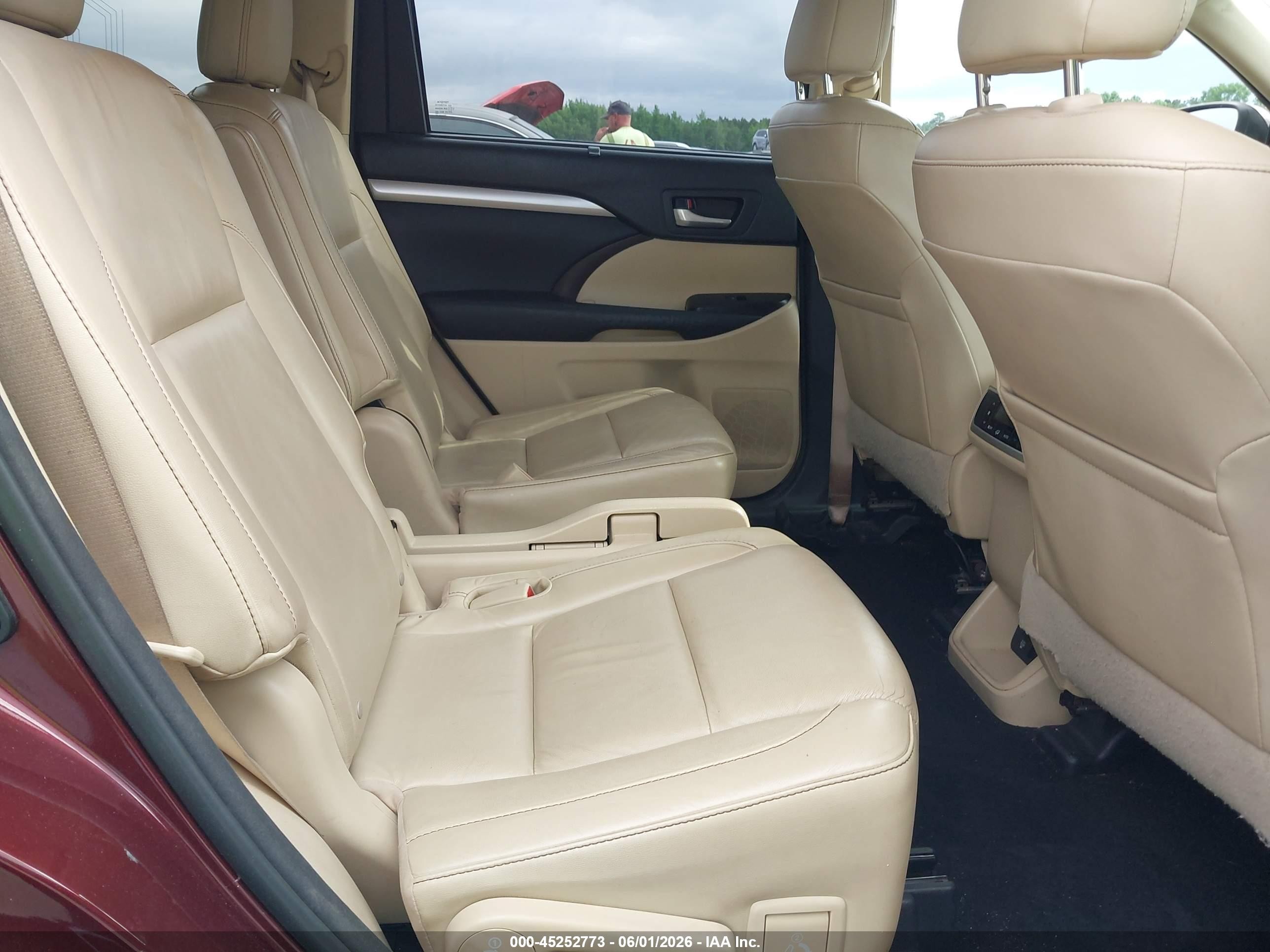 2015 Toyota Highlander Xle V6 Burgundy vin: 5TDJKRFH6FS080703