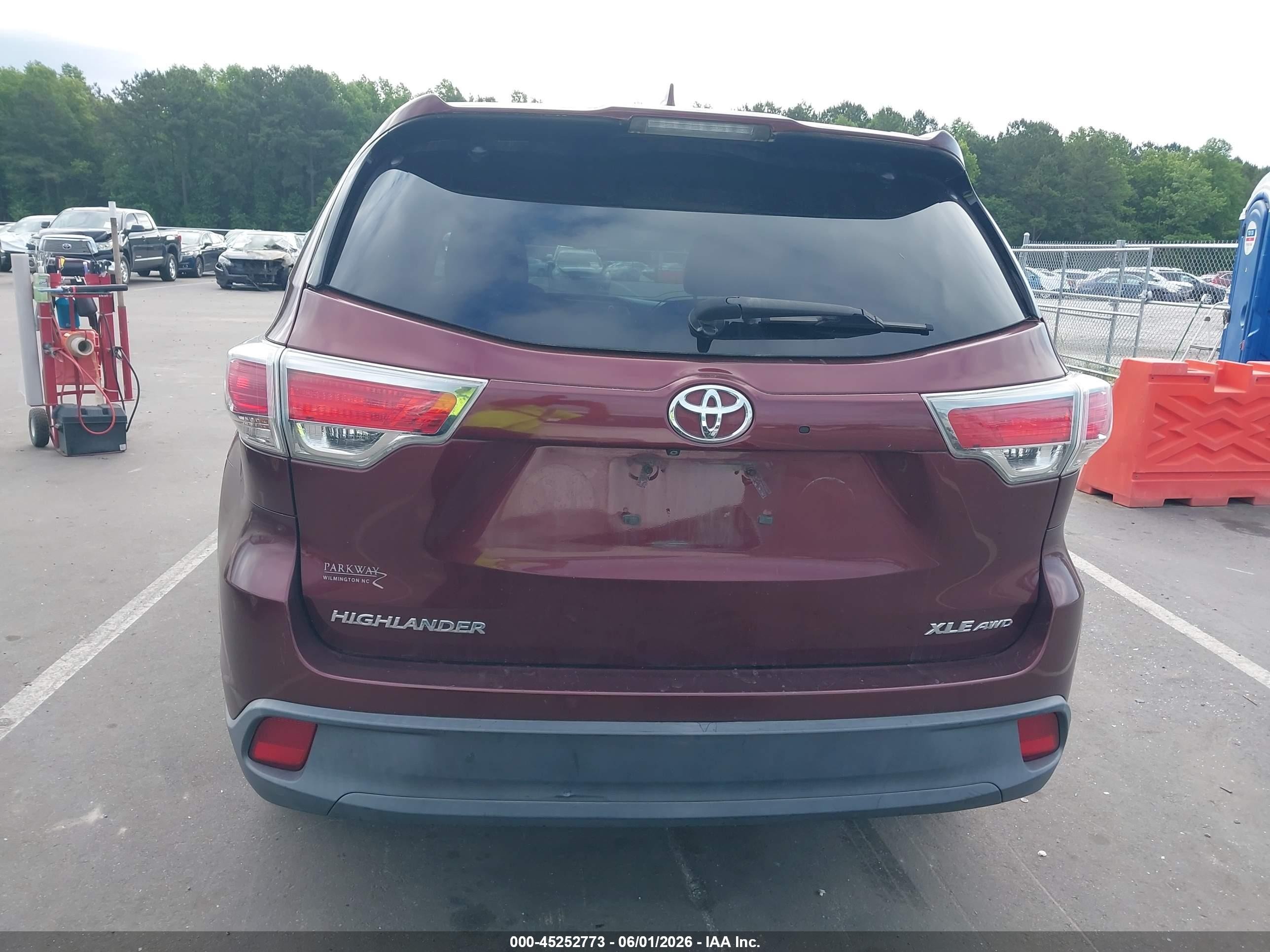 2015 Toyota Highlander Xle V6 Burgundy vin: 5TDJKRFH6FS080703