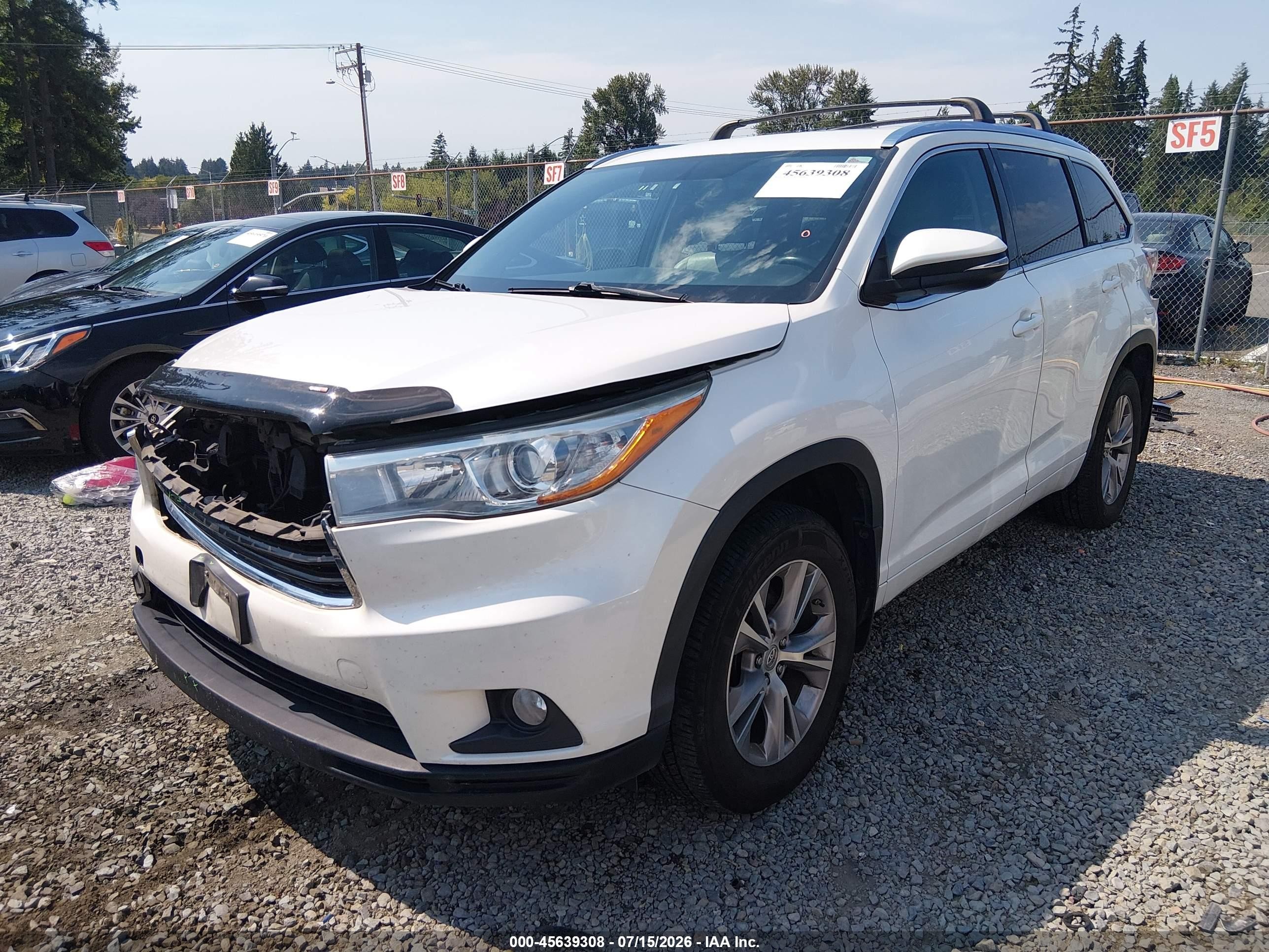 2015 Toyota Highlander Xle V6 White vin: 5TDJKRFH6FS109634