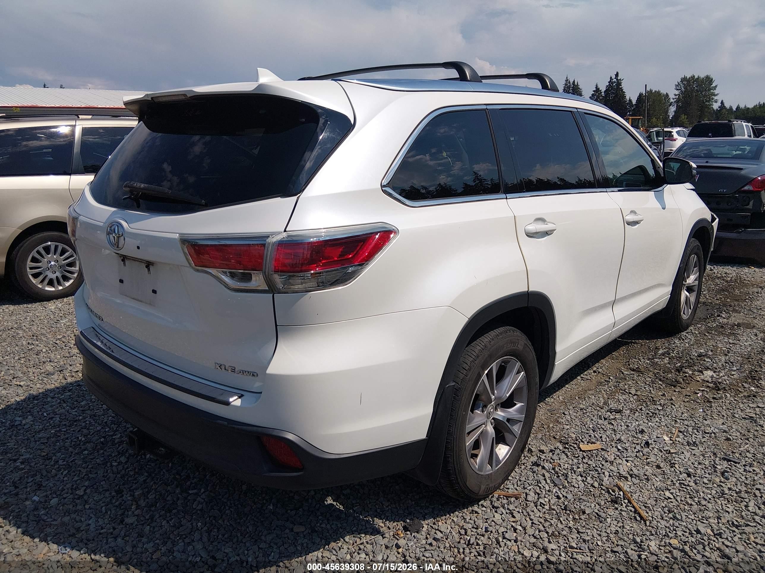 2015 Toyota Highlander Xle V6 White vin: 5TDJKRFH6FS109634
