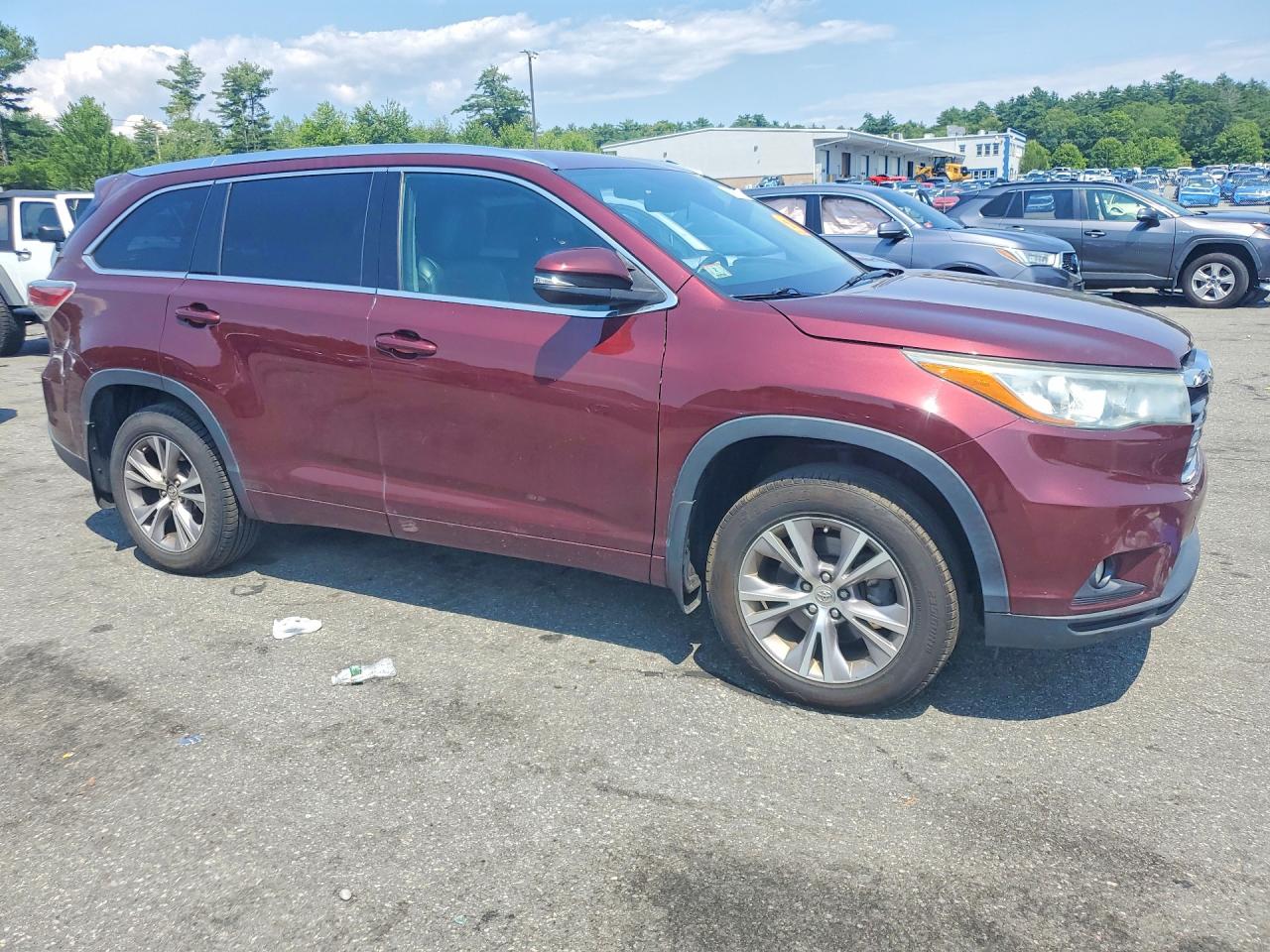 2015 Toyota Highlander Xle Burgundy vin: 5TDJKRFH6FS131083