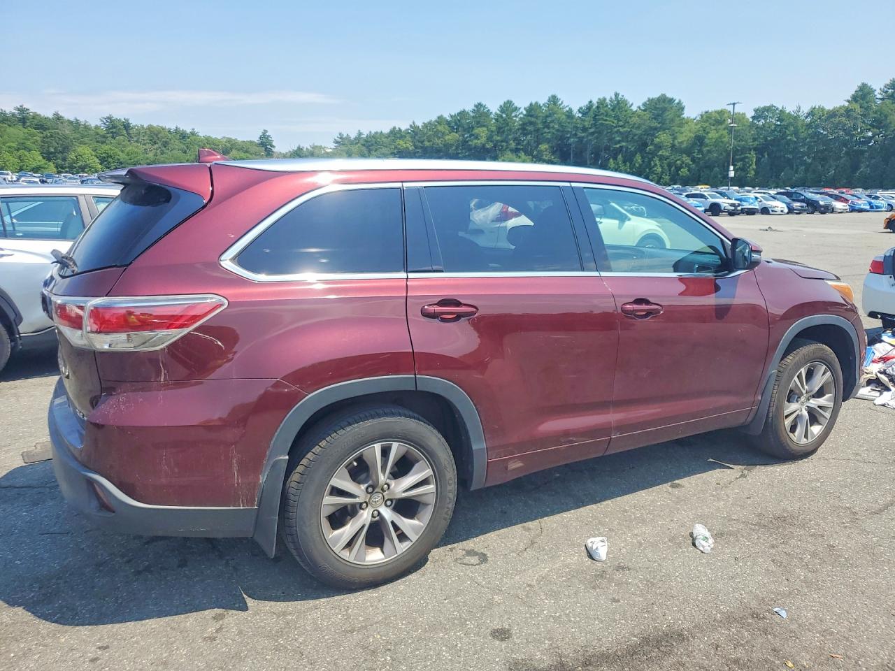 2015 Toyota Highlander Xle Burgundy vin: 5TDJKRFH6FS131083