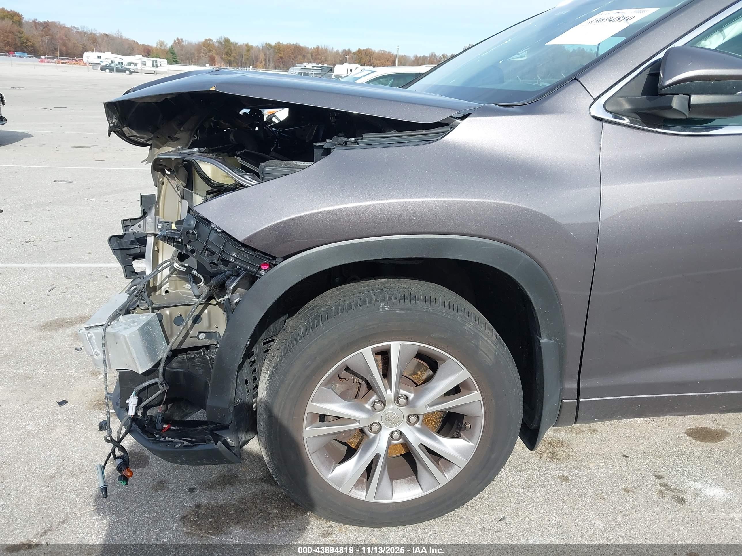 2015 Toyota Highlander Xle V6 Gray vin: 5TDJKRFH6FS191946