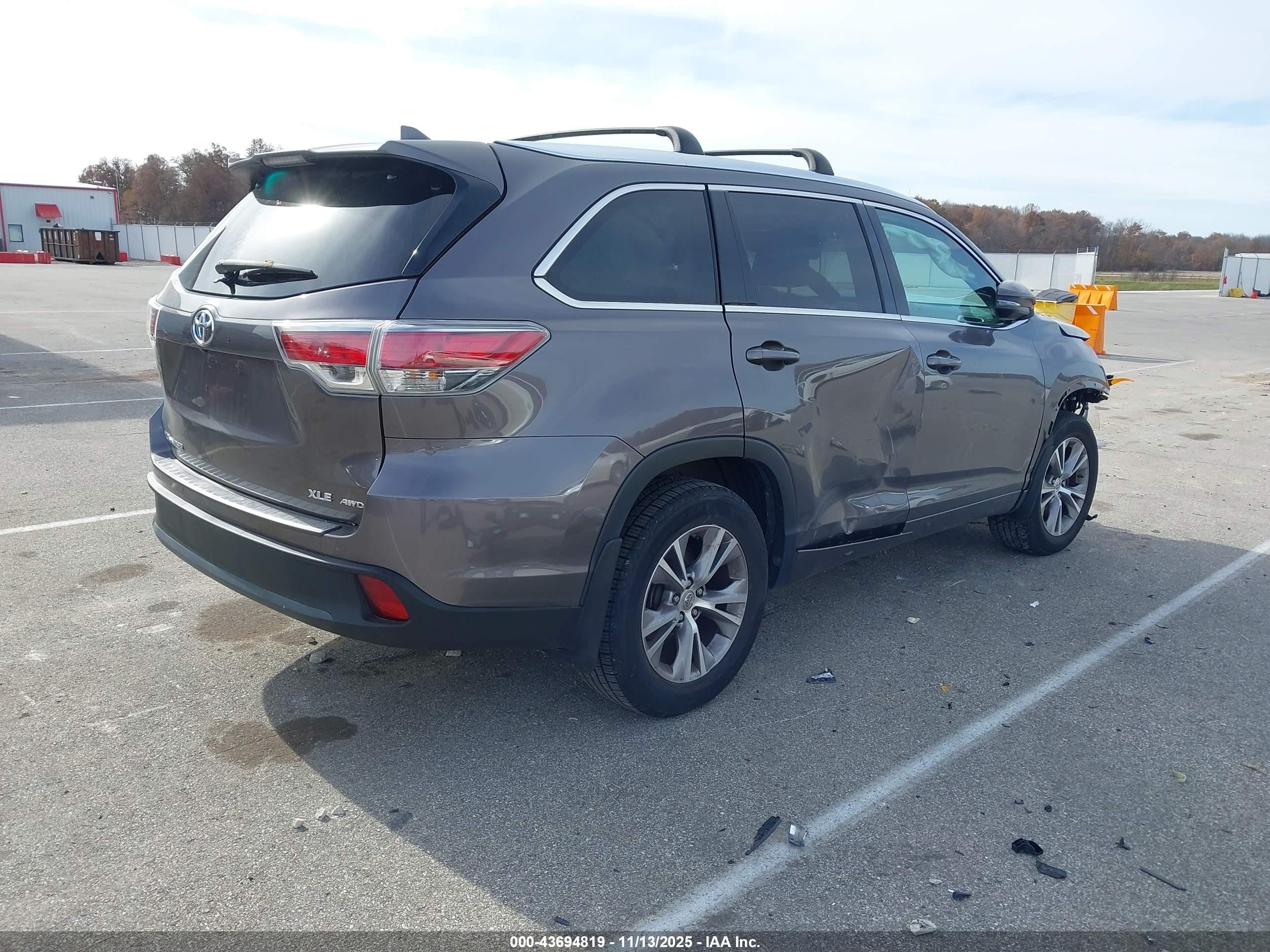 2015 Toyota Highlander Xle V6 Gray vin: 5TDJKRFH6FS191946