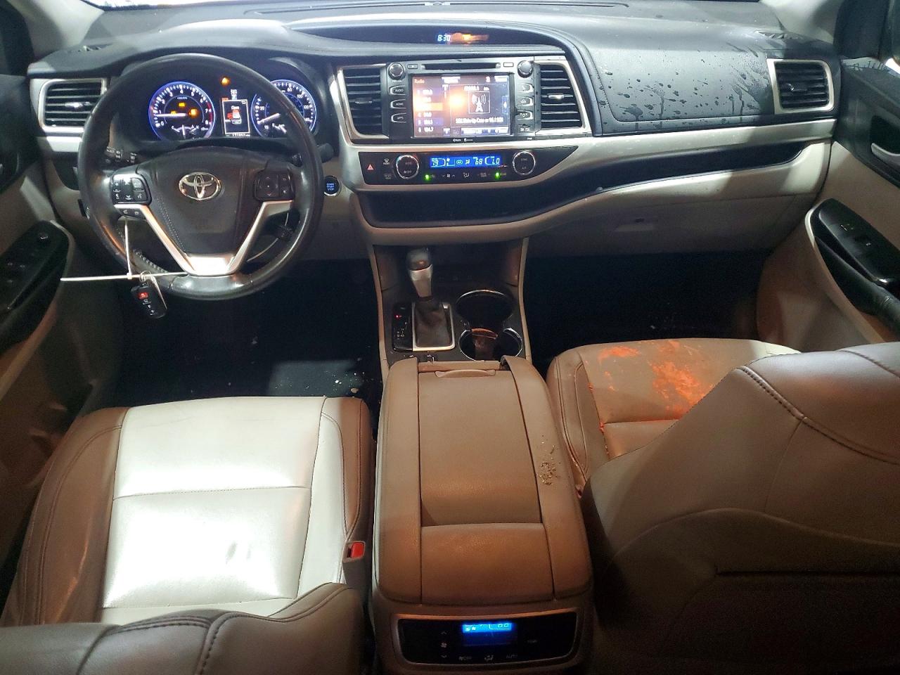 2015 Toyota Highlander Xle Серебряный vin: 5TDJKRFH7FS072061