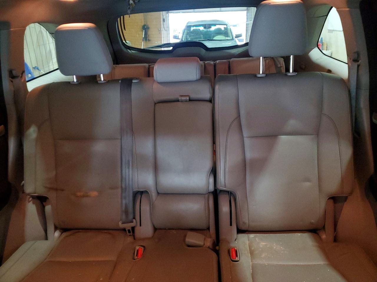 2015 Toyota Highlander Xle Серебряный vin: 5TDJKRFH7FS072061