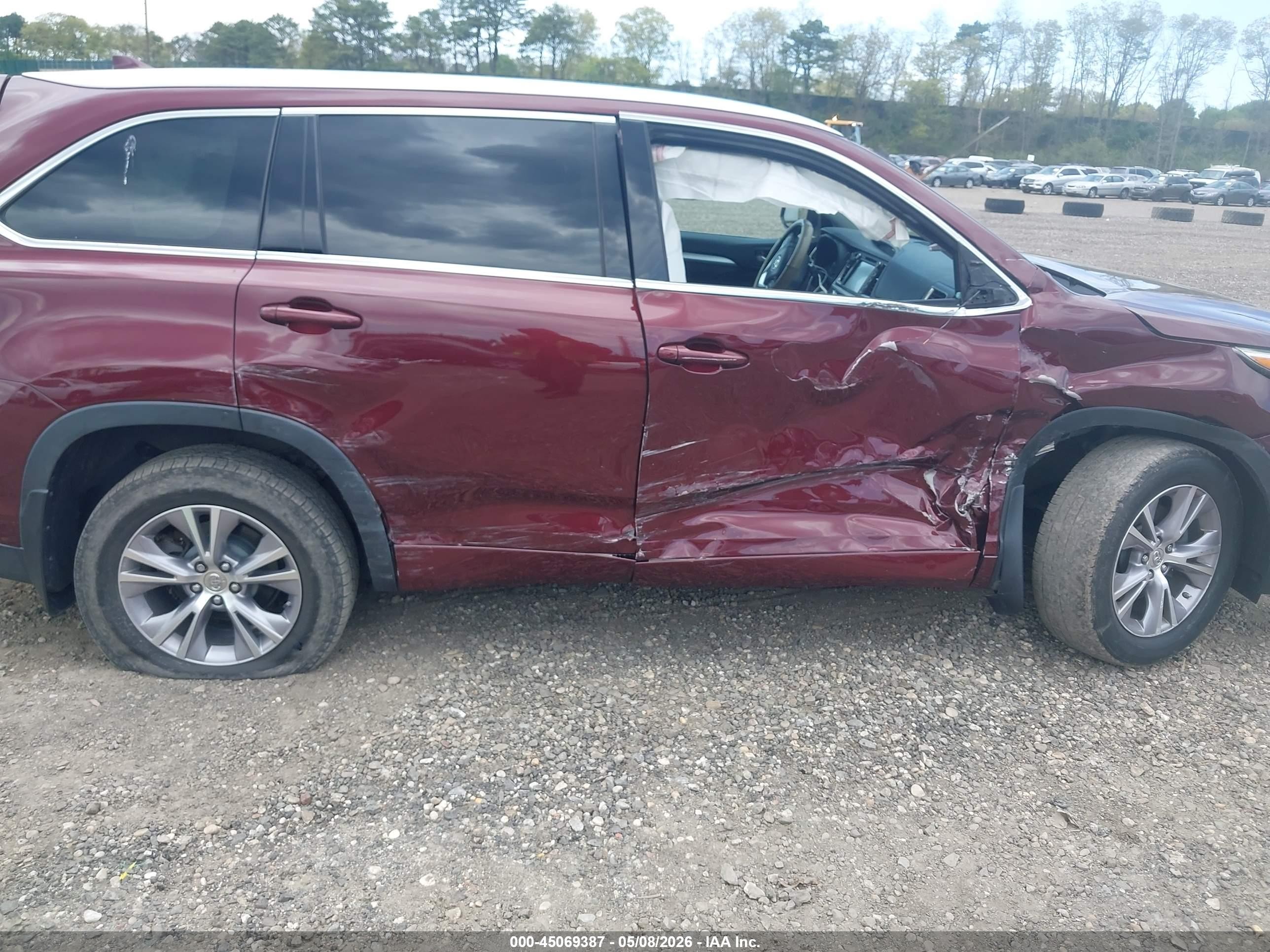 2015 Toyota Highlander Xle V6 Red vin: 5TDJKRFH7FS081391