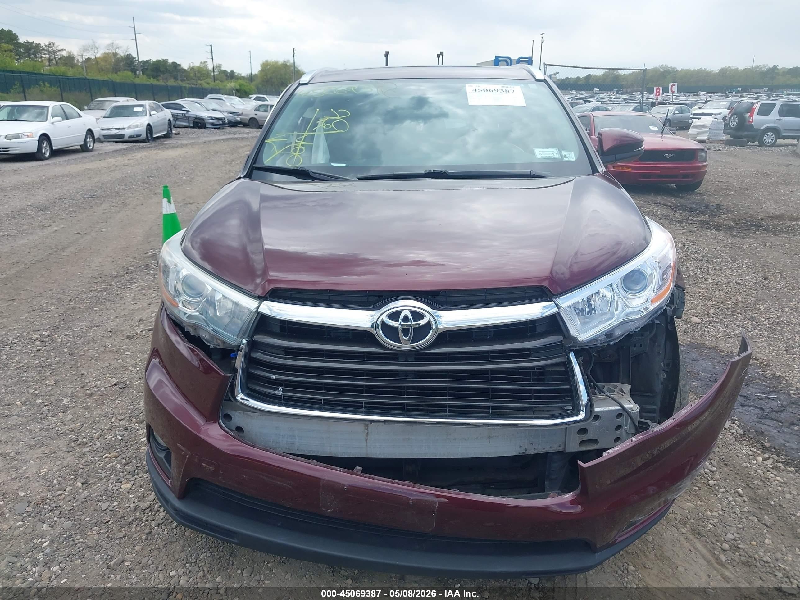 2015 Toyota Highlander Xle V6 Red vin: 5TDJKRFH7FS081391