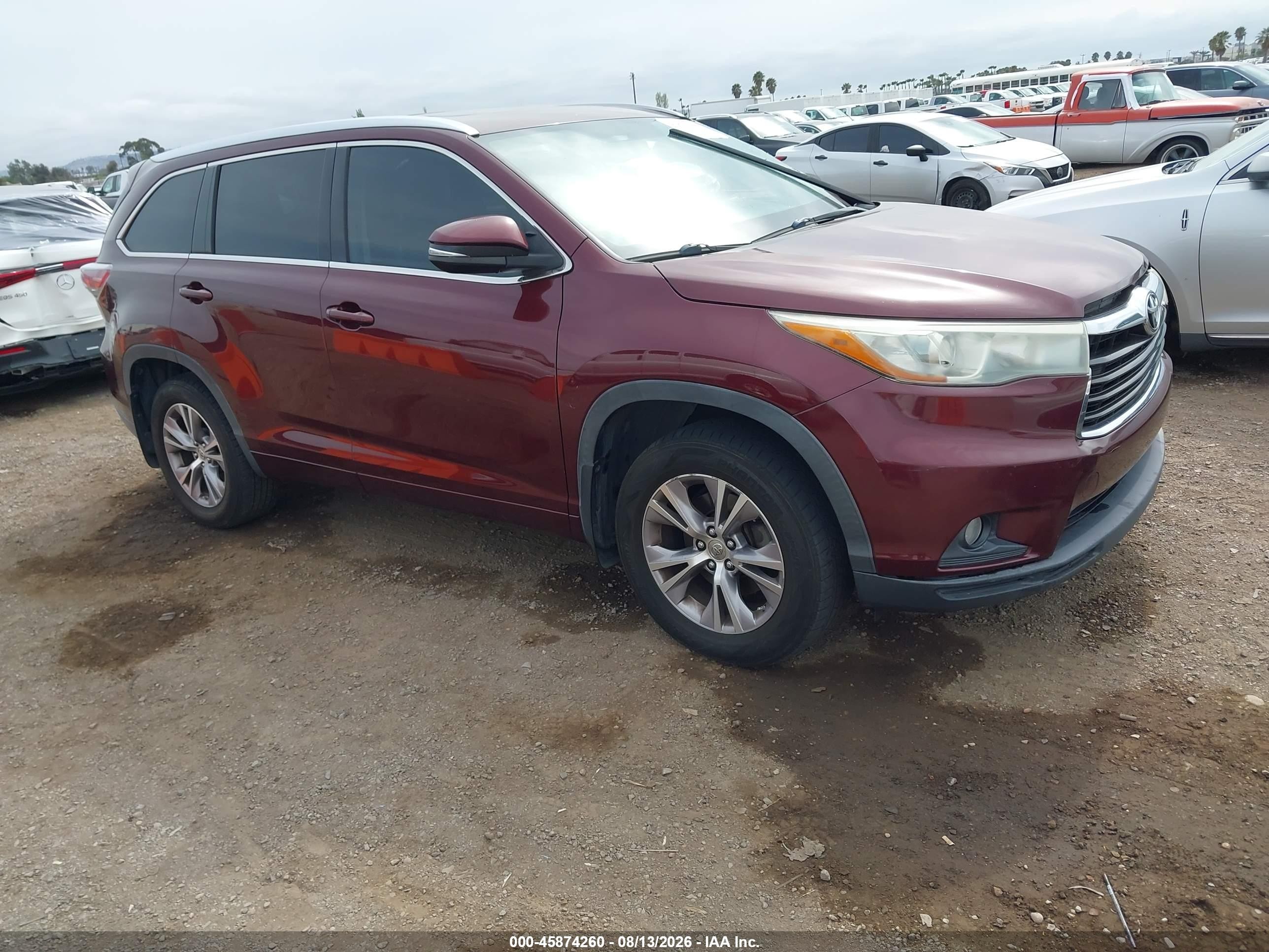 2015 Toyota Highlander Xle V6 Бордовый vin: 5TDJKRFH7FS100019